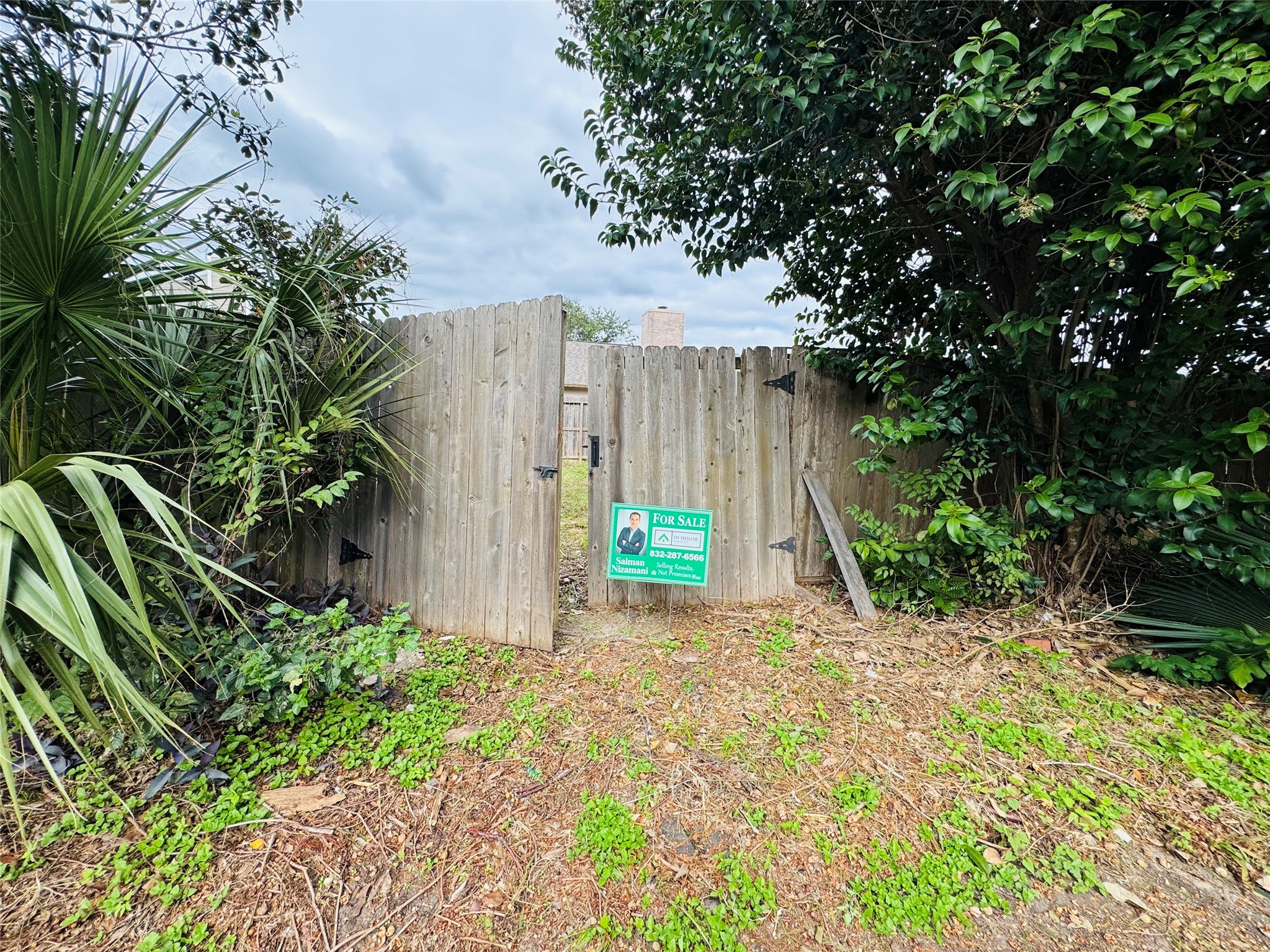 1533 Beaconshire Road Property Photo 7