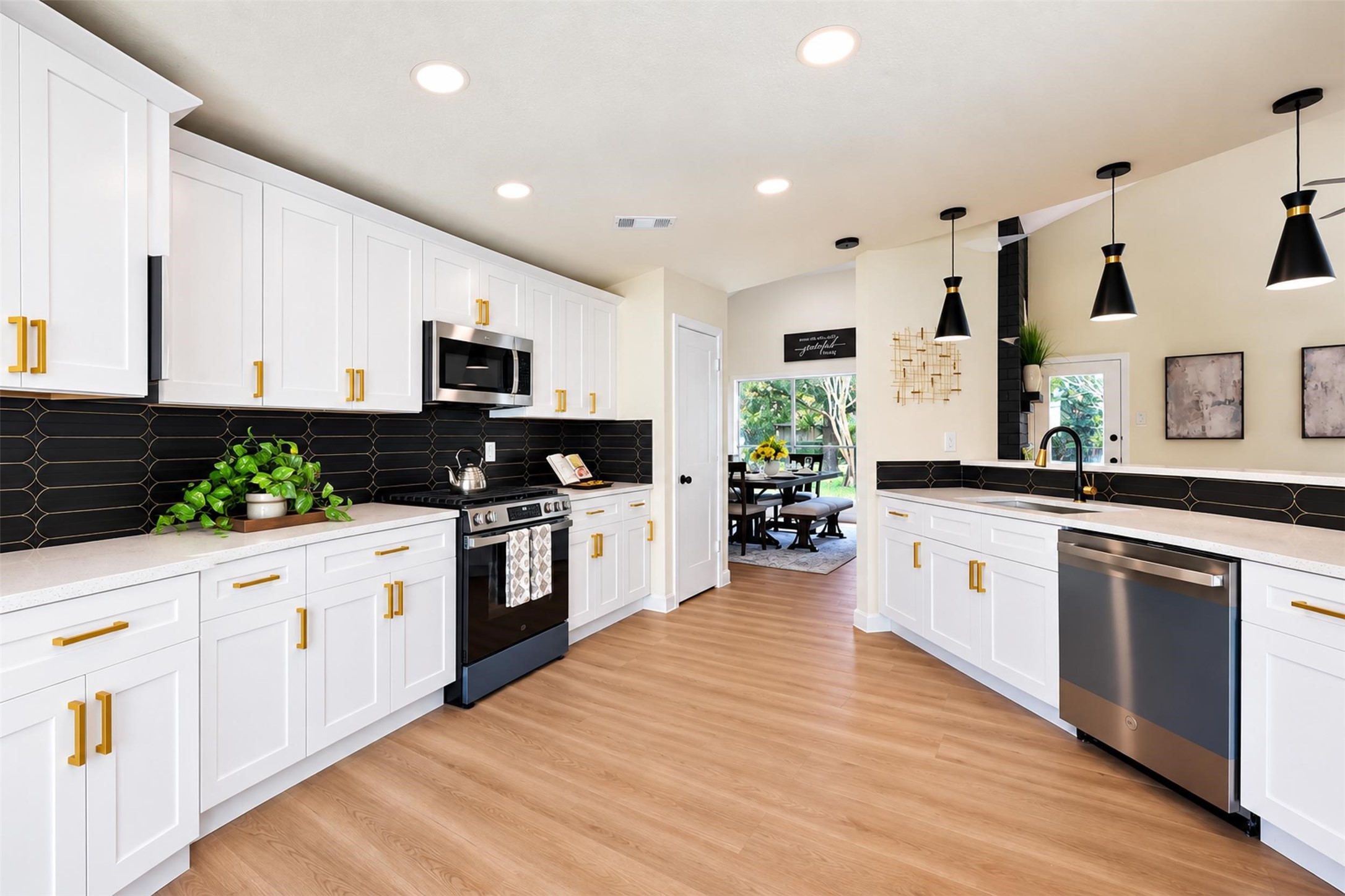 2131 Creekshire Drive Property Photo 21