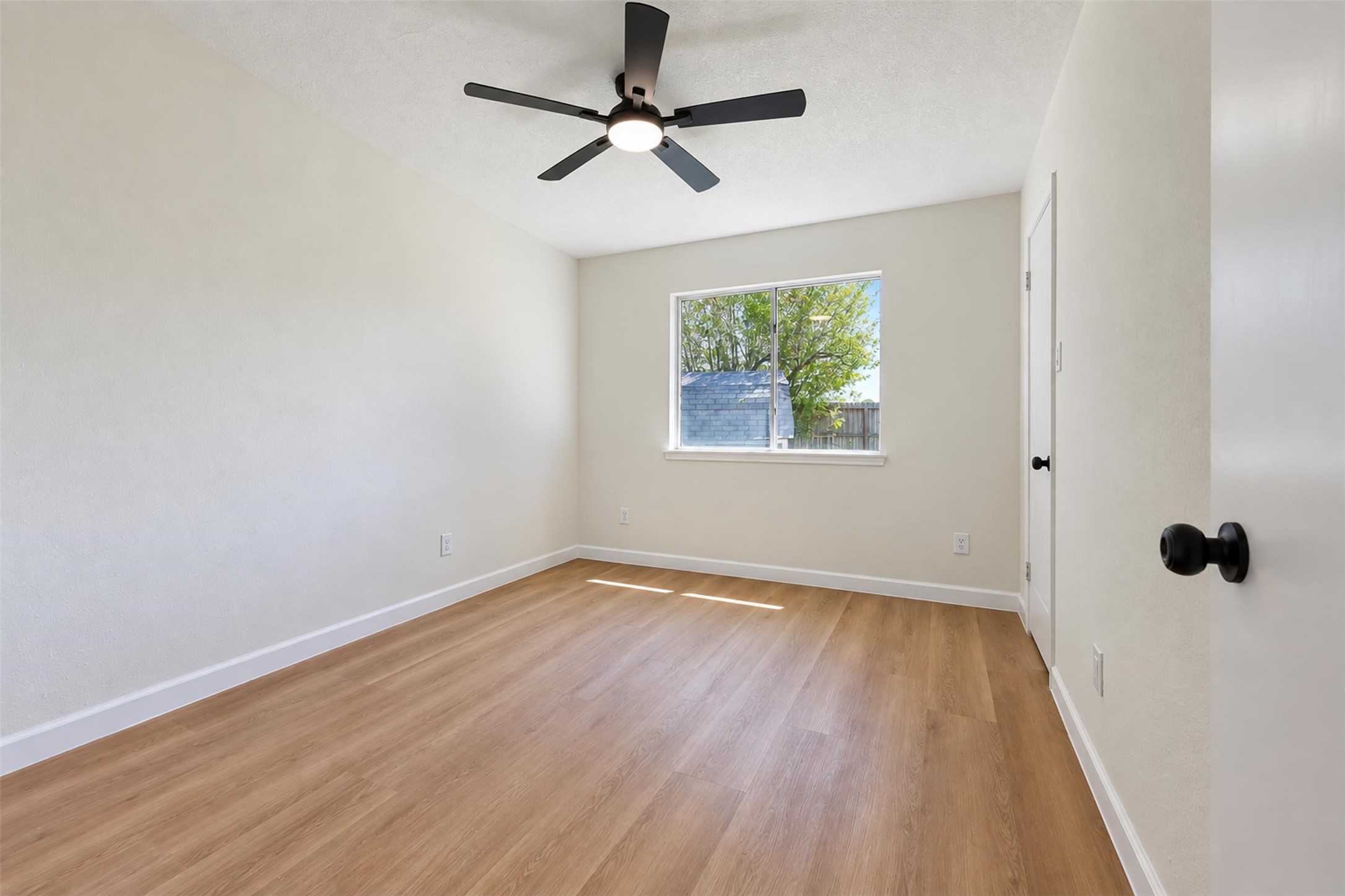 2131 Creekshire Drive Property Photo 31