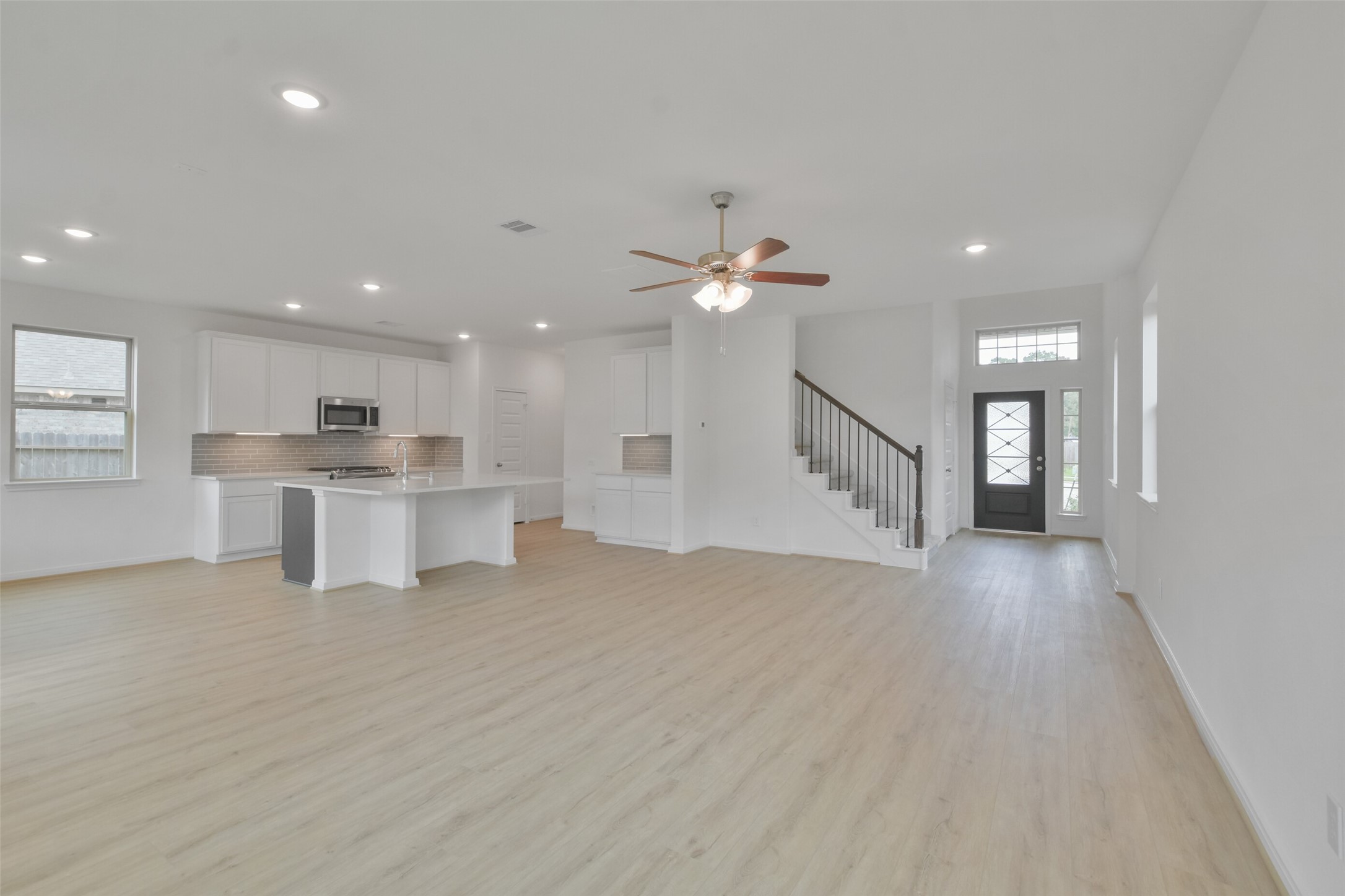 21445 Kings Guild Lane Property Photo 8