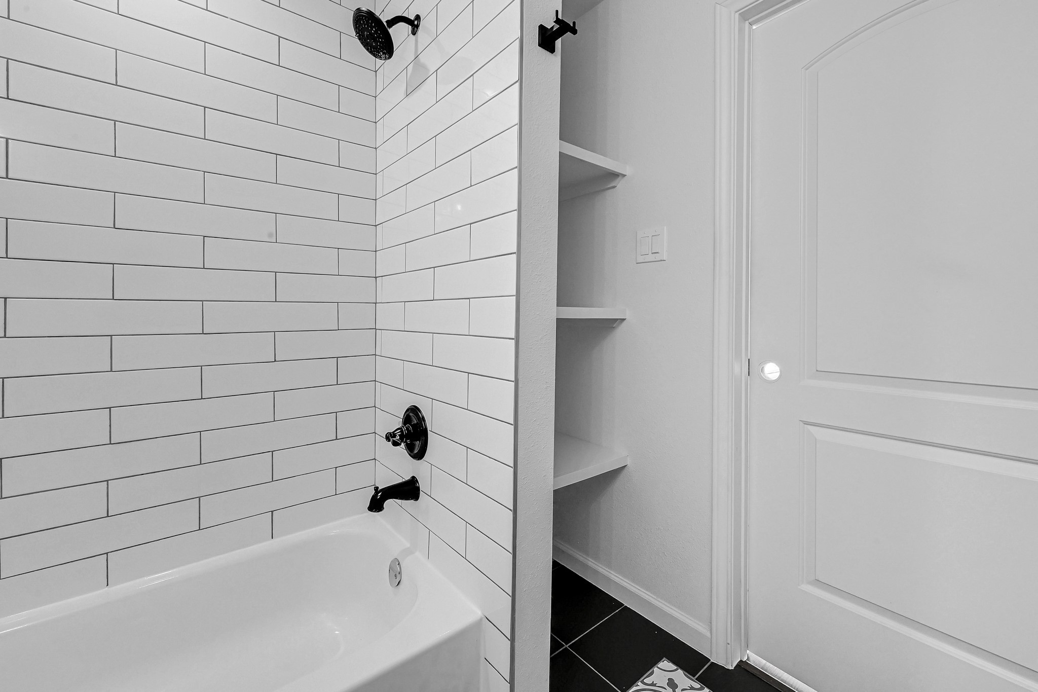 311 Clifton Street B Property Photo 6