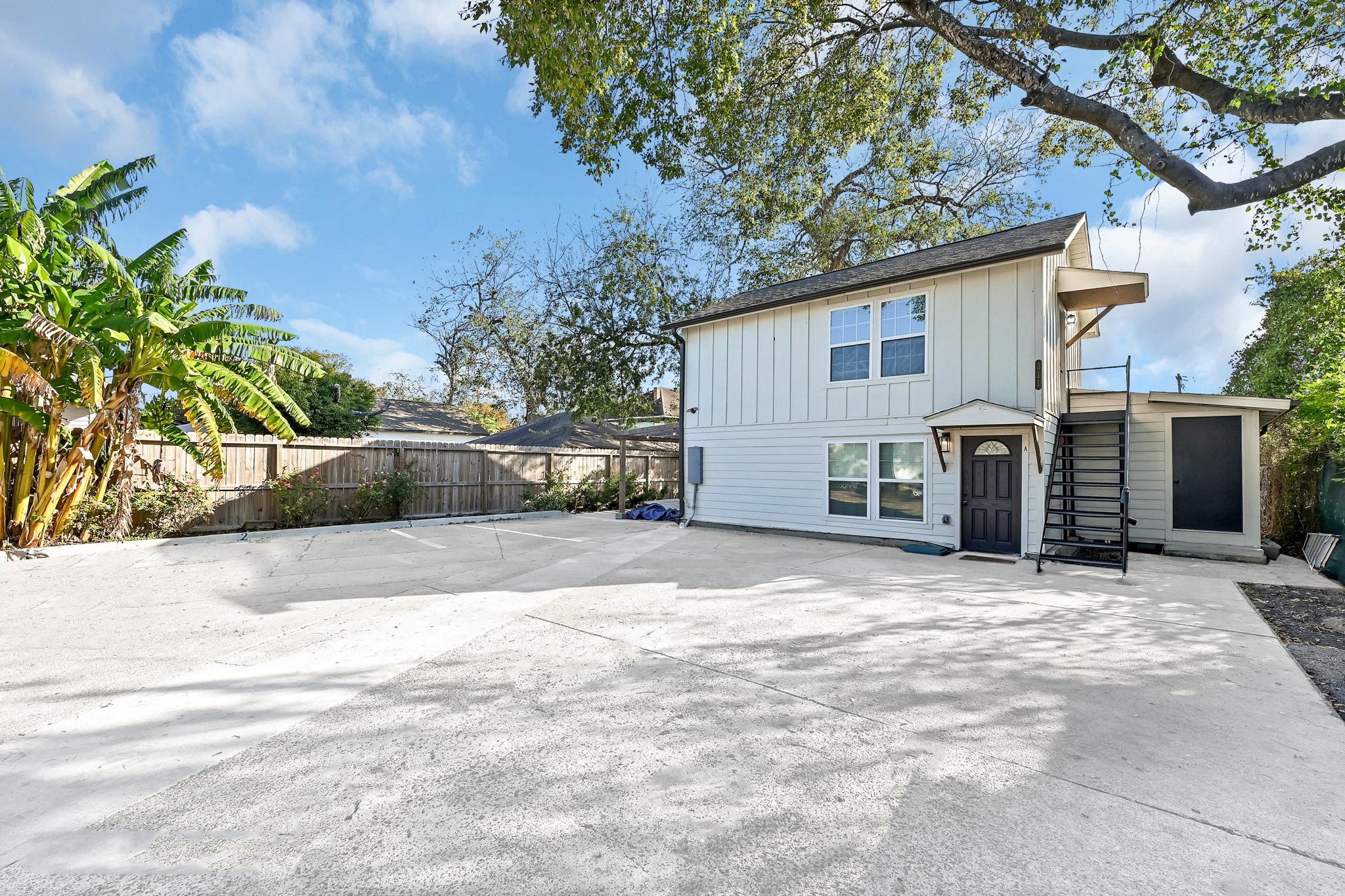 311 Clifton Street B Property Photo 8
