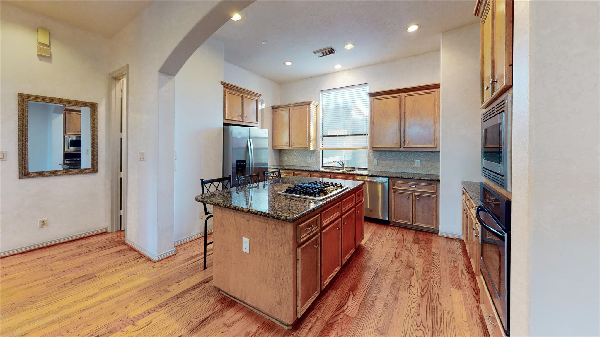 3419 Home Street Property Photo 6