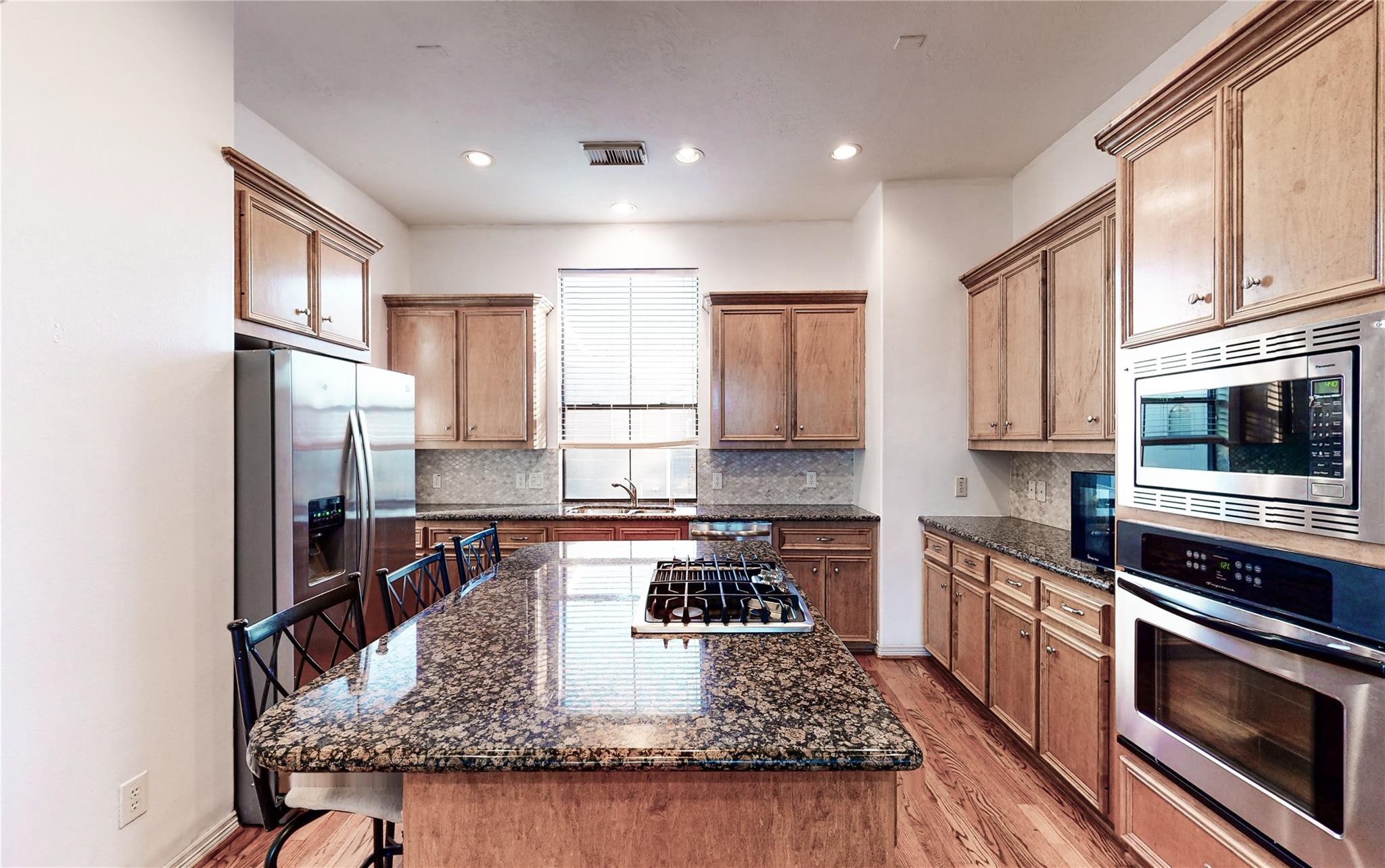 3419 Home Street Property Photo 7