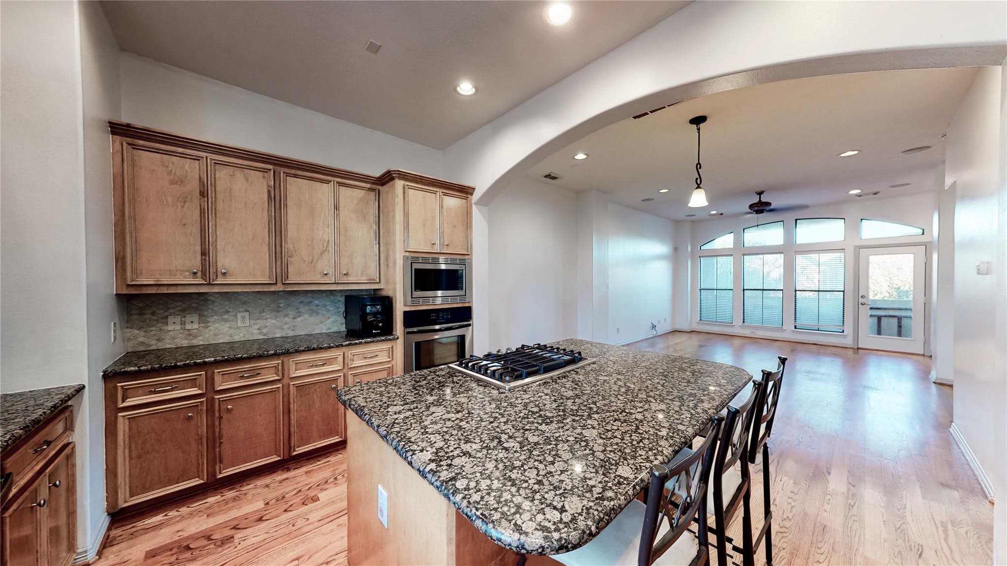 3419 Home Street Property Photo 10