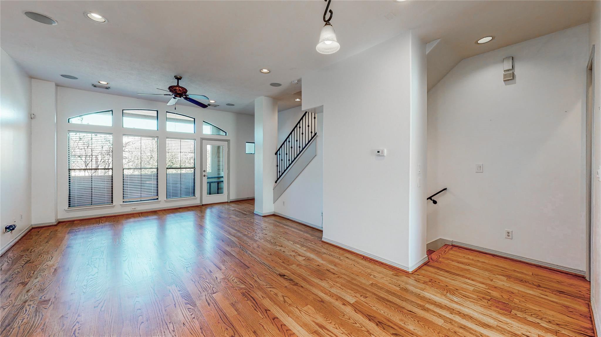 3419 Home Street Property Photo 14