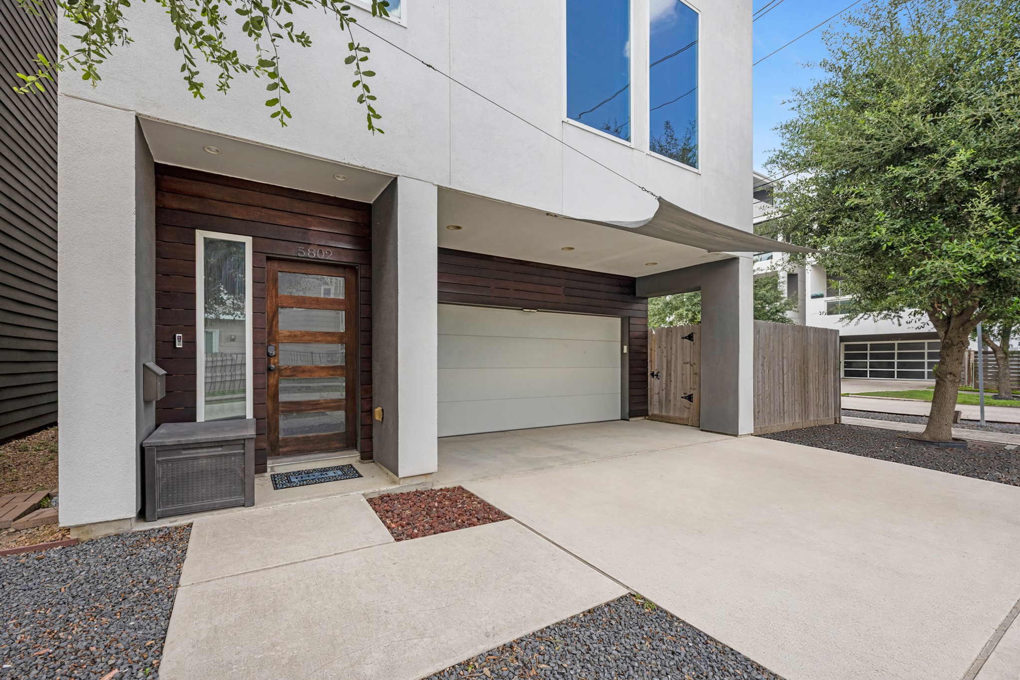 5802 Kansas Street Property Photo 5