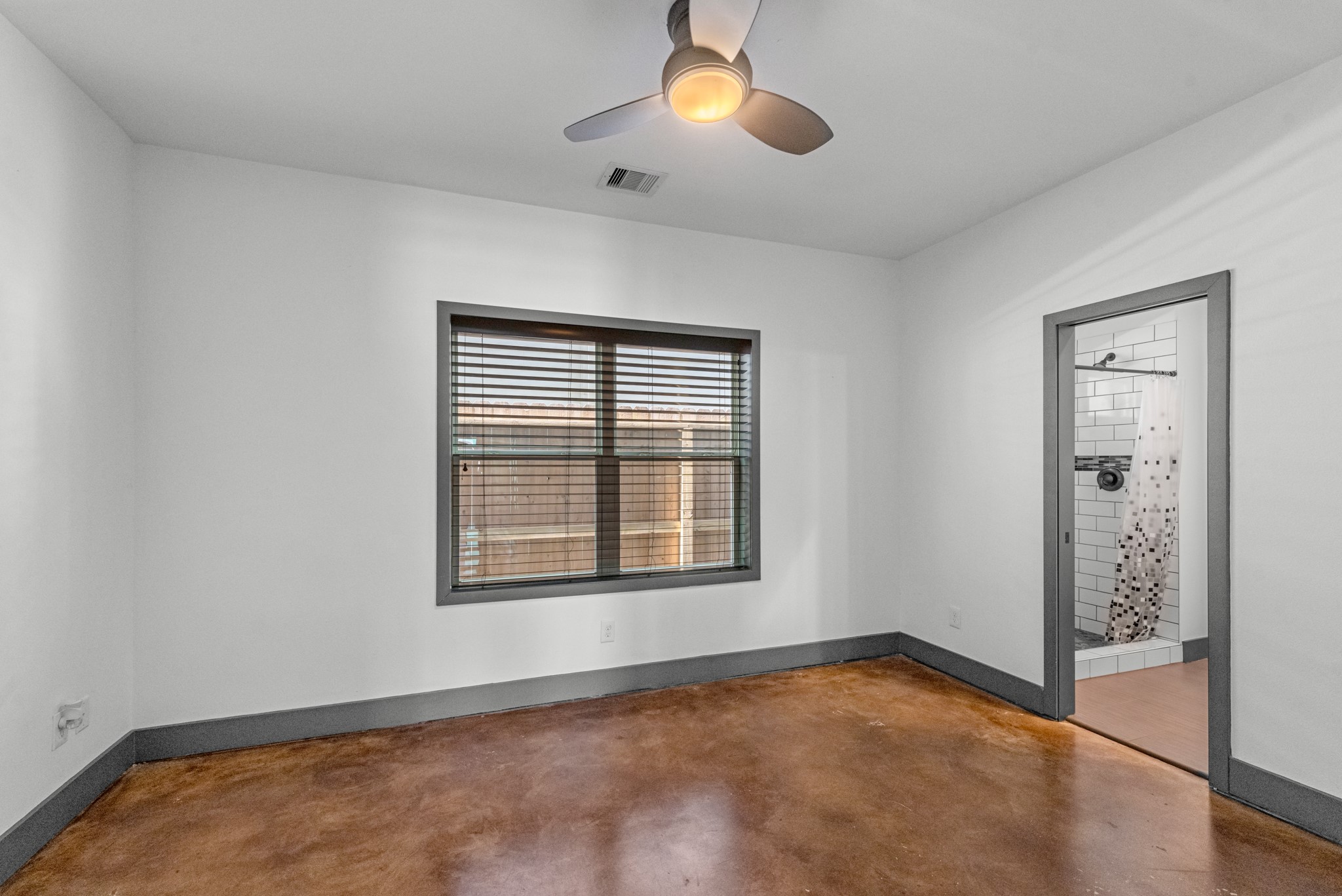 5802 Kansas Street Property Photo 7
