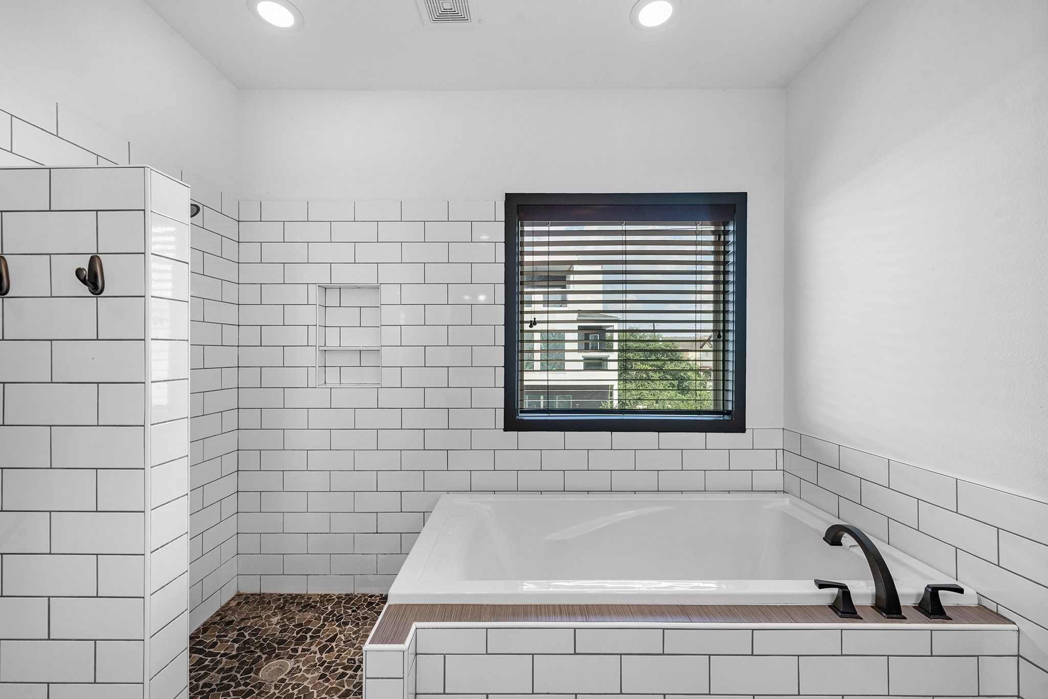 5802 Kansas Street Property Photo 24