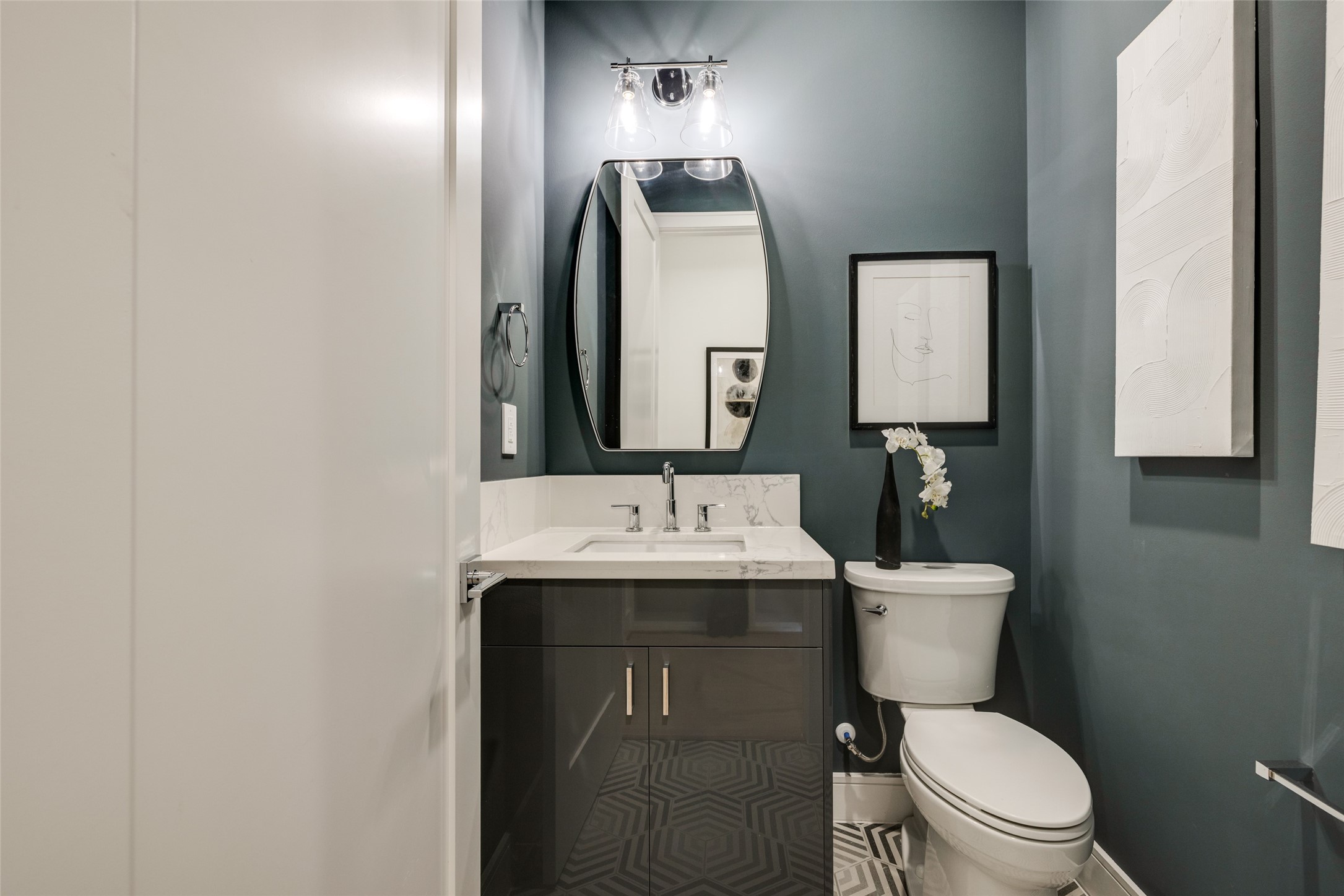 2630 Peckham Street Property Photo 18