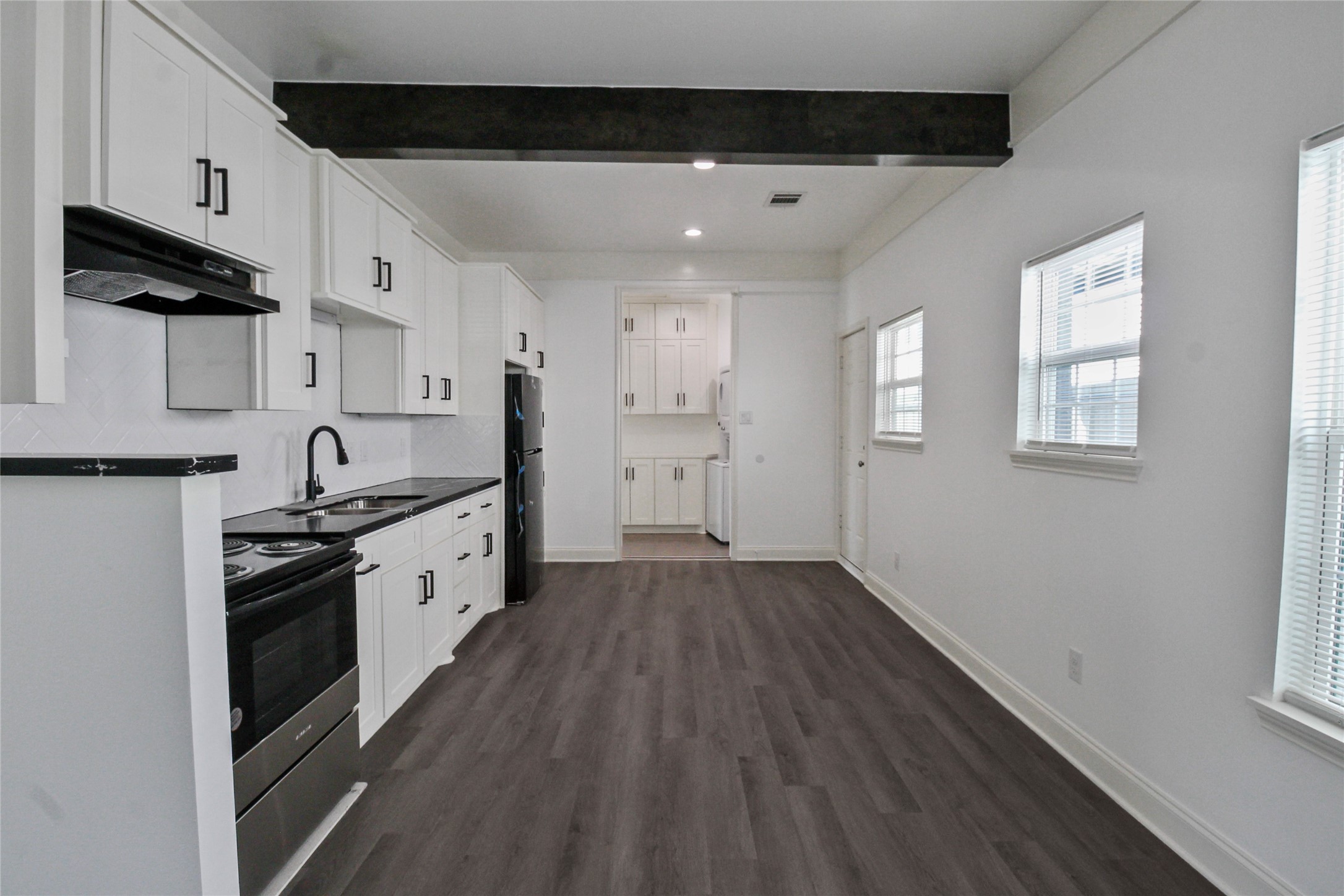 531 N Estelle Street Property Photo 10