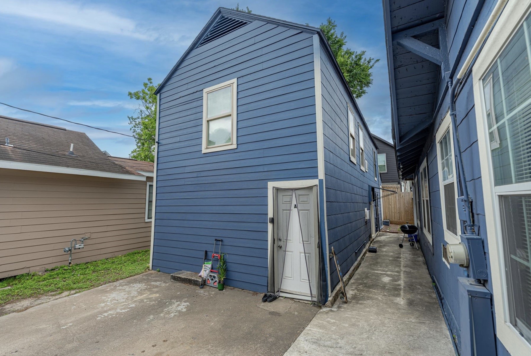 4206 Walker Street B Property Photo 6