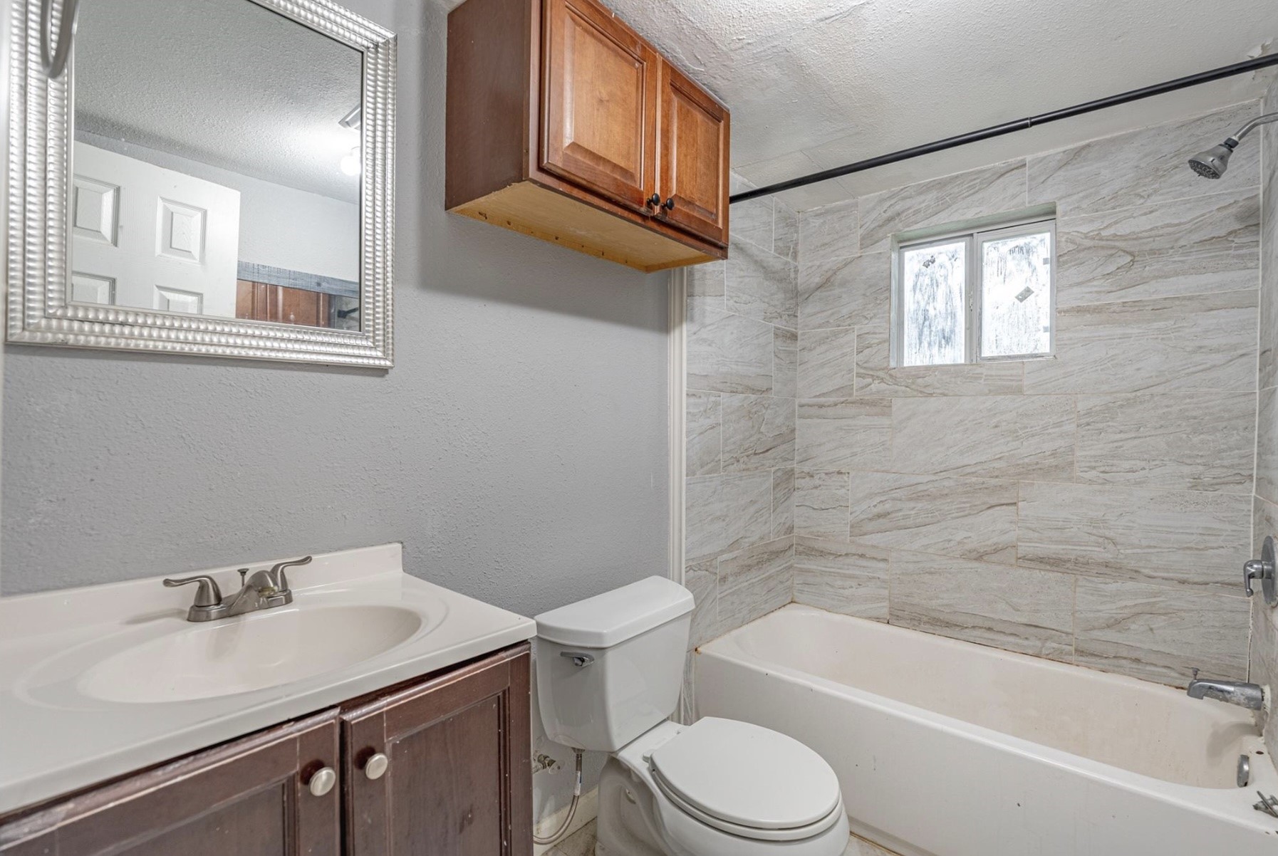 4206 Walker Street B Property Photo 7