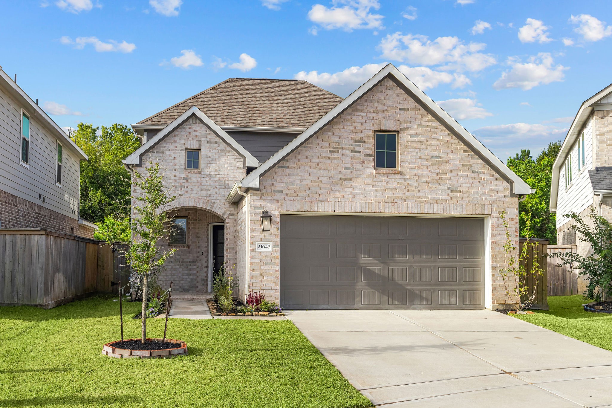 21647 Alberta Forest Circle Property Photo 1