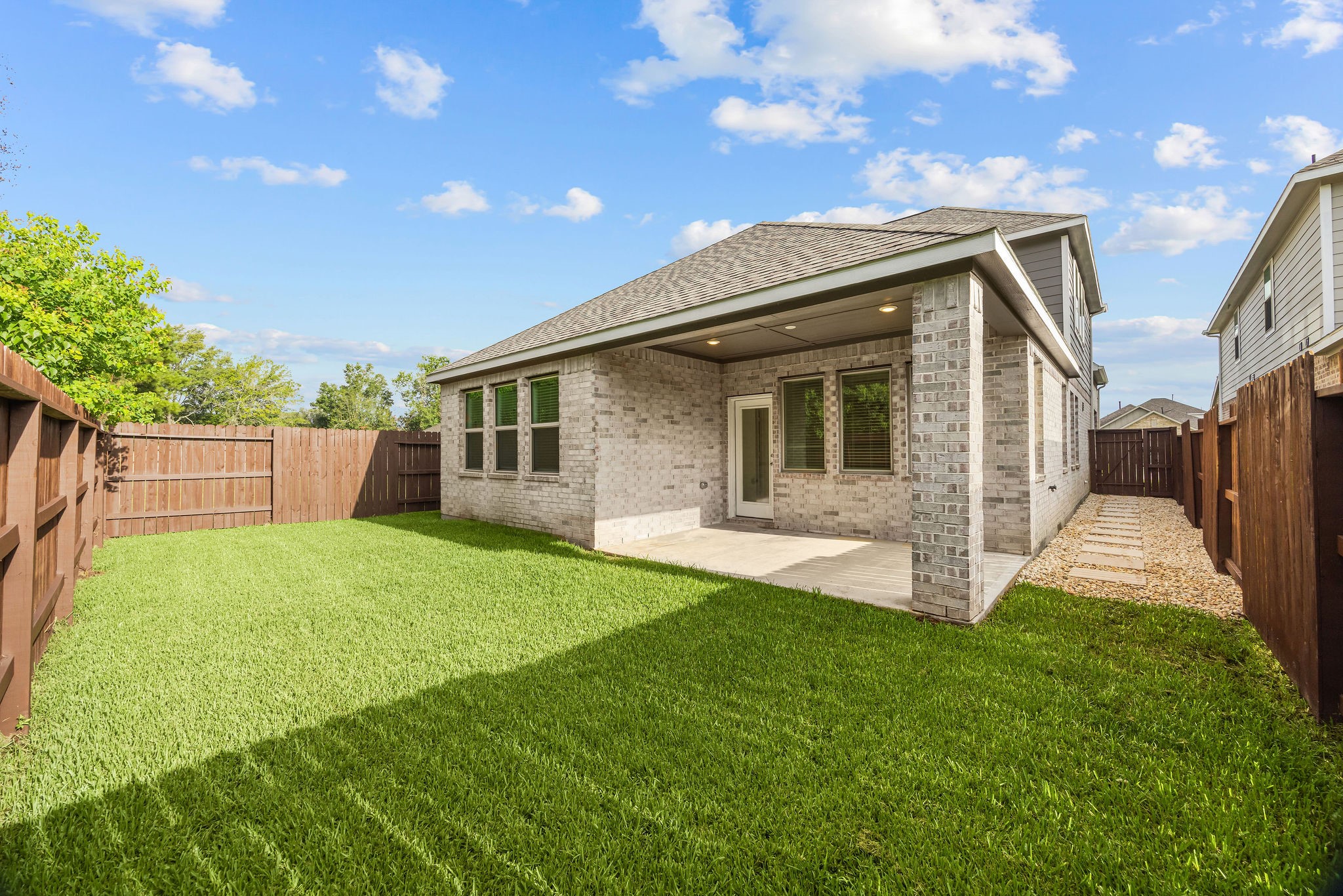 21647 Alberta Forest Circle Property Photo 2