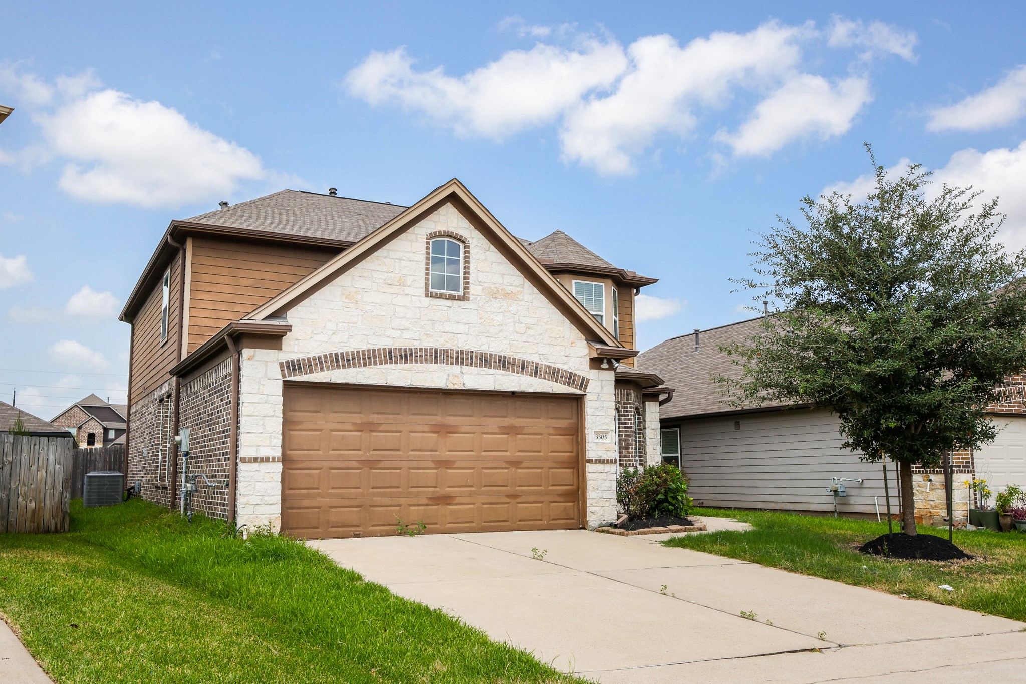 3305 Horizon Side Way Property Photo 2