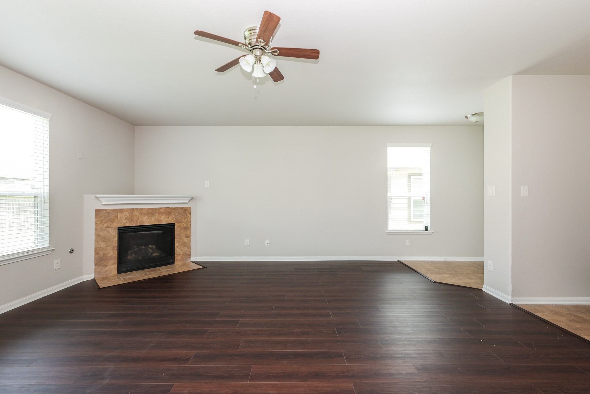 3305 Horizon Side Way Property Photo 5