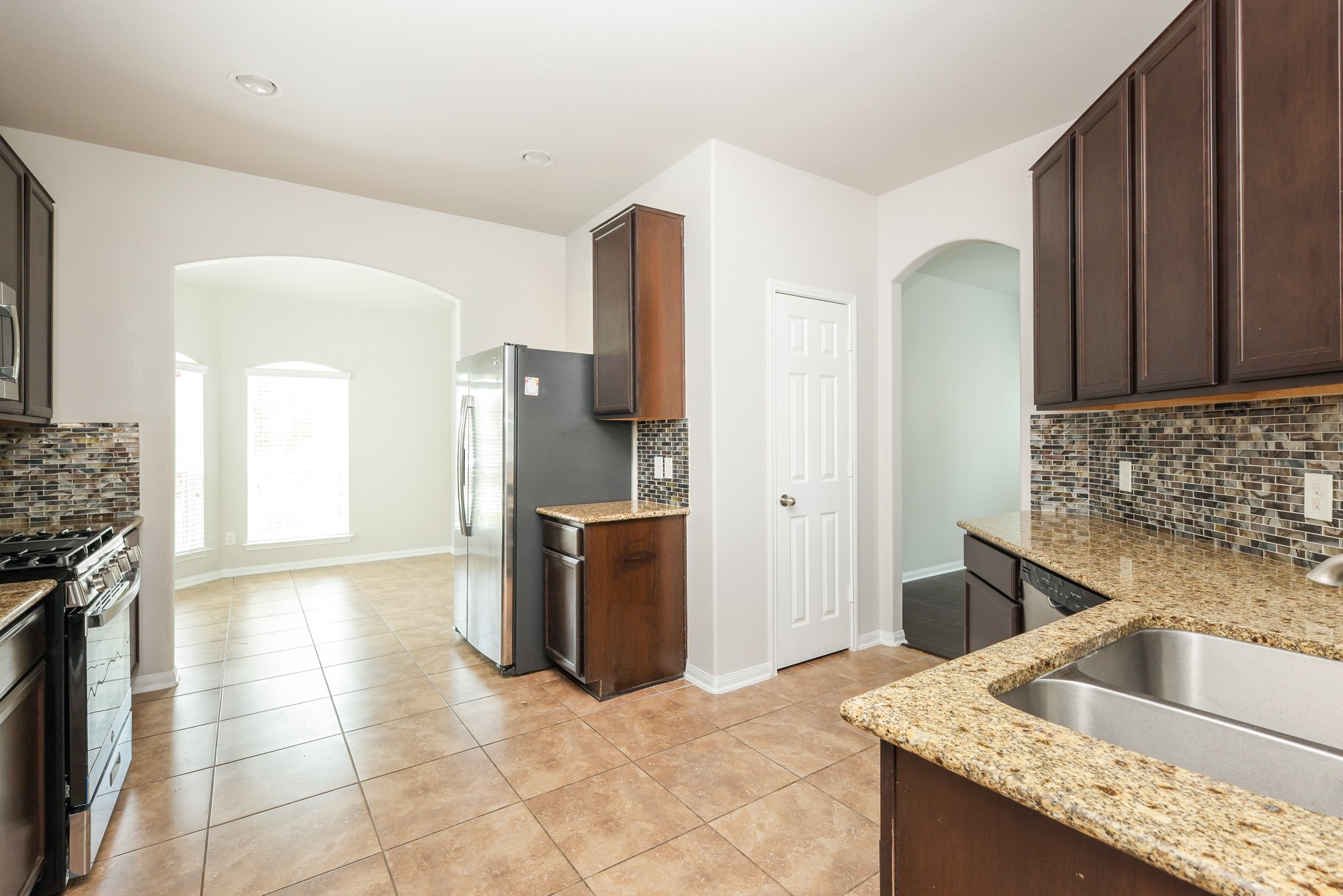 3305 Horizon Side Way Property Photo 6