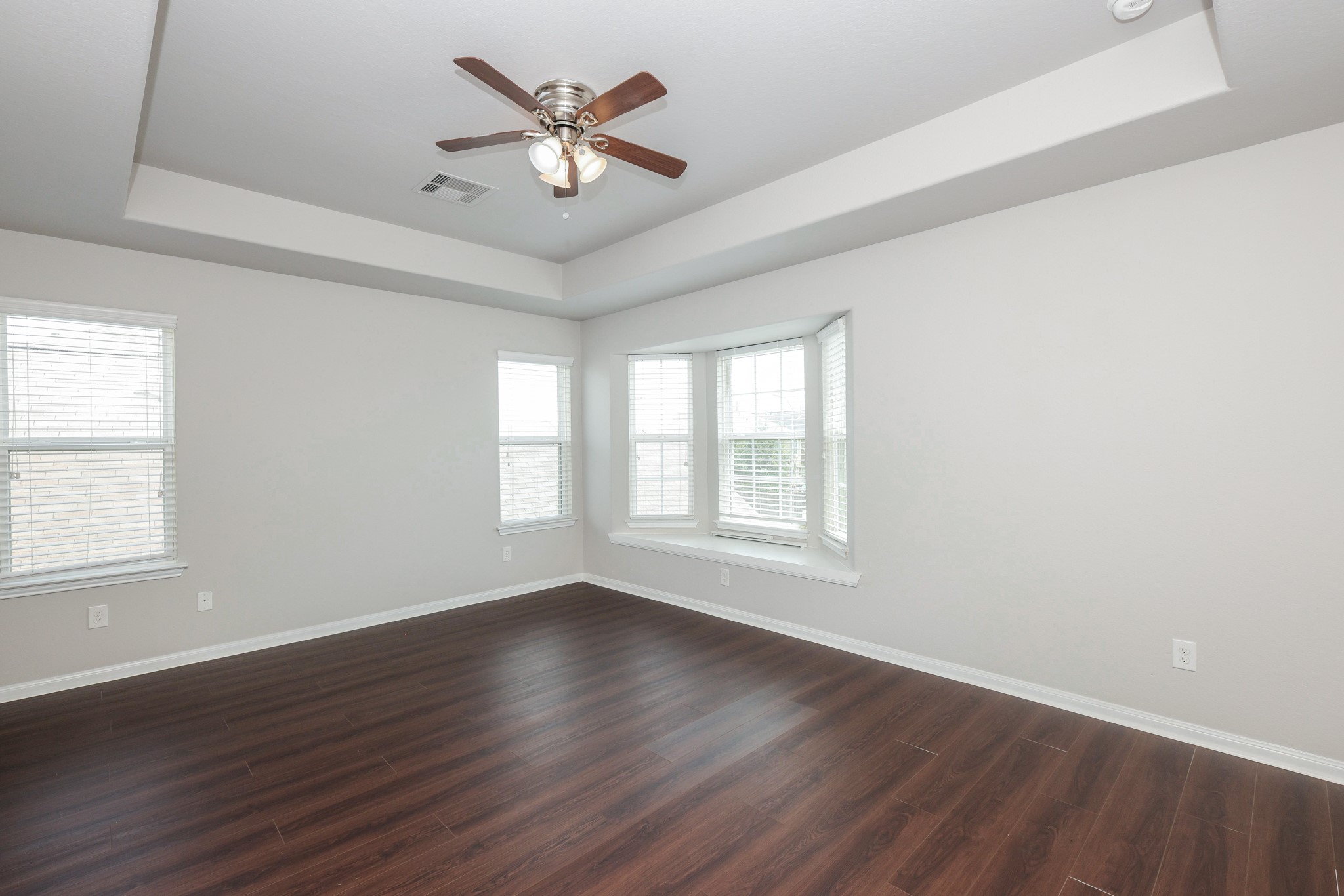 3305 Horizon Side Way Property Photo 11