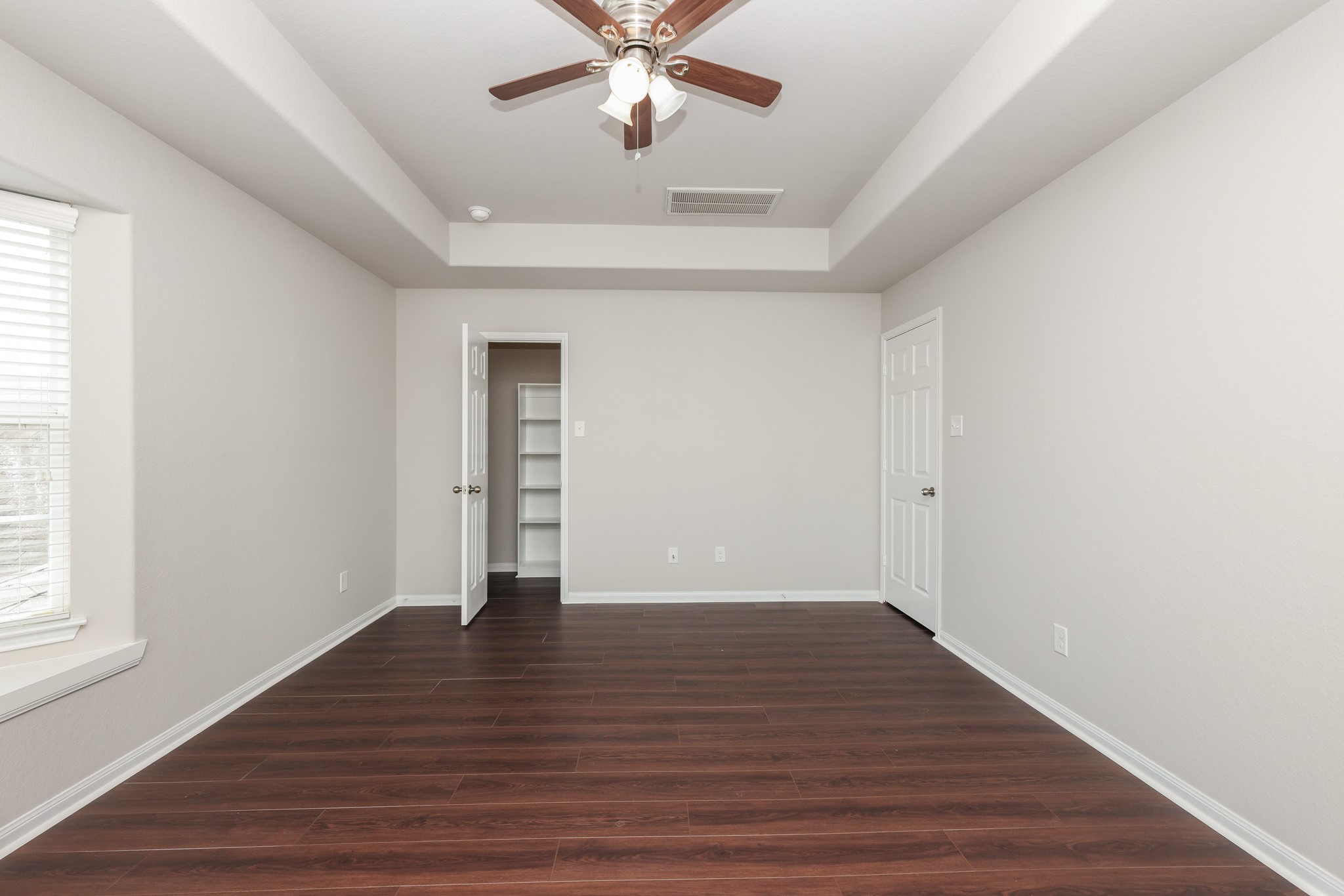 3305 Horizon Side Way Property Photo 12