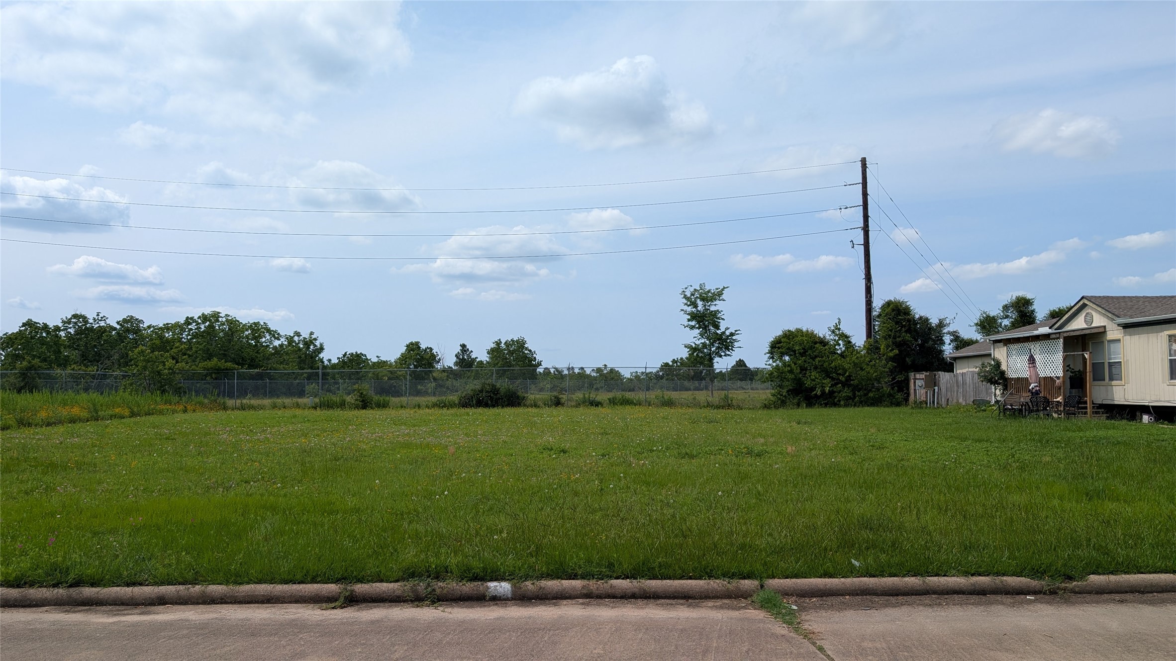 3438 Brook Valley Drive Property Photo 2