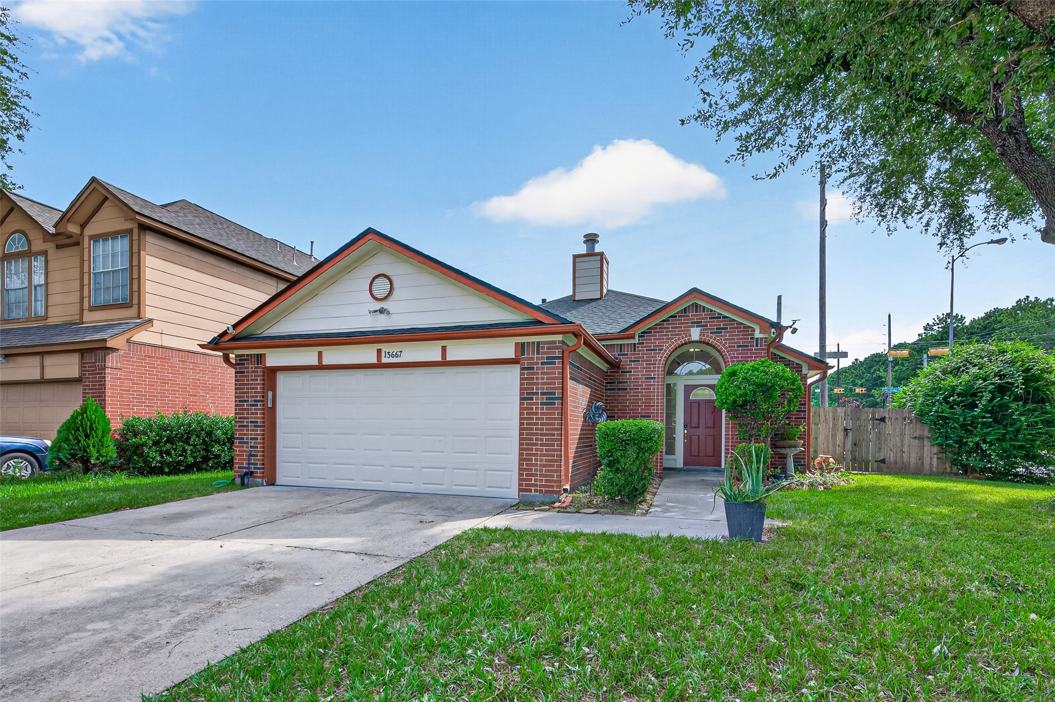 13667 Paxton Drive Property Photo 2
