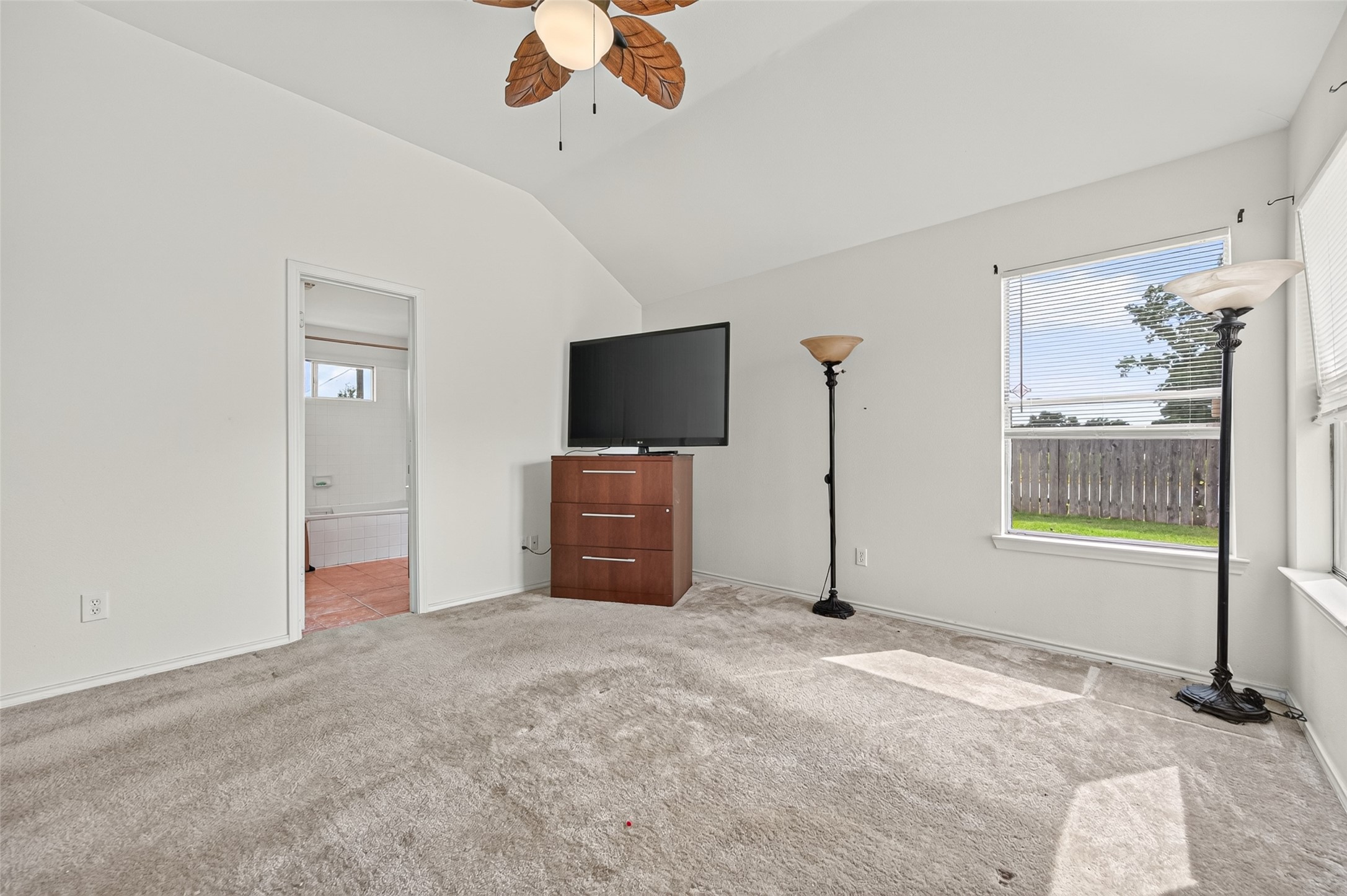 13667 Paxton Drive Property Photo 16