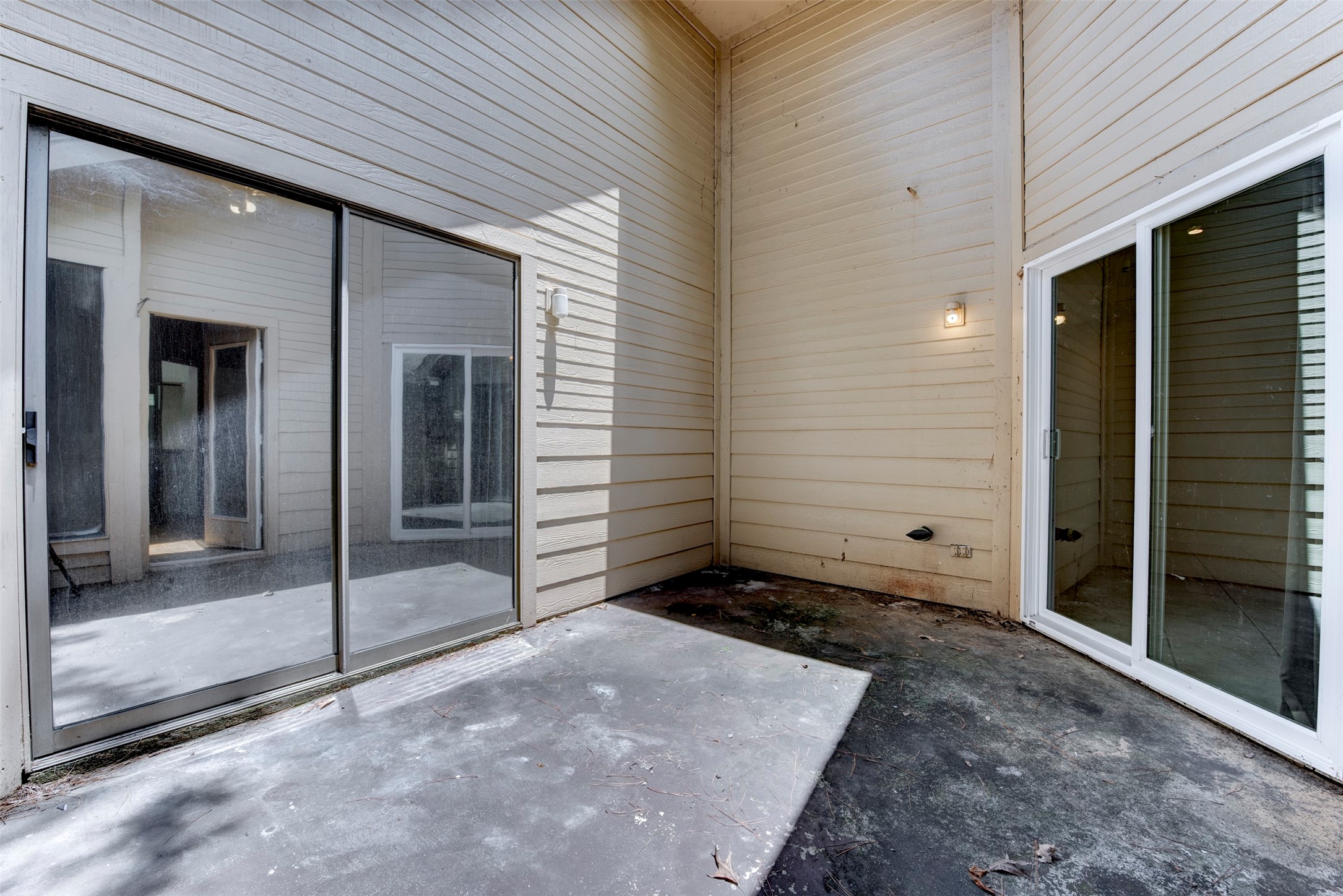 1906 Woodhue Drive Property Photo 20