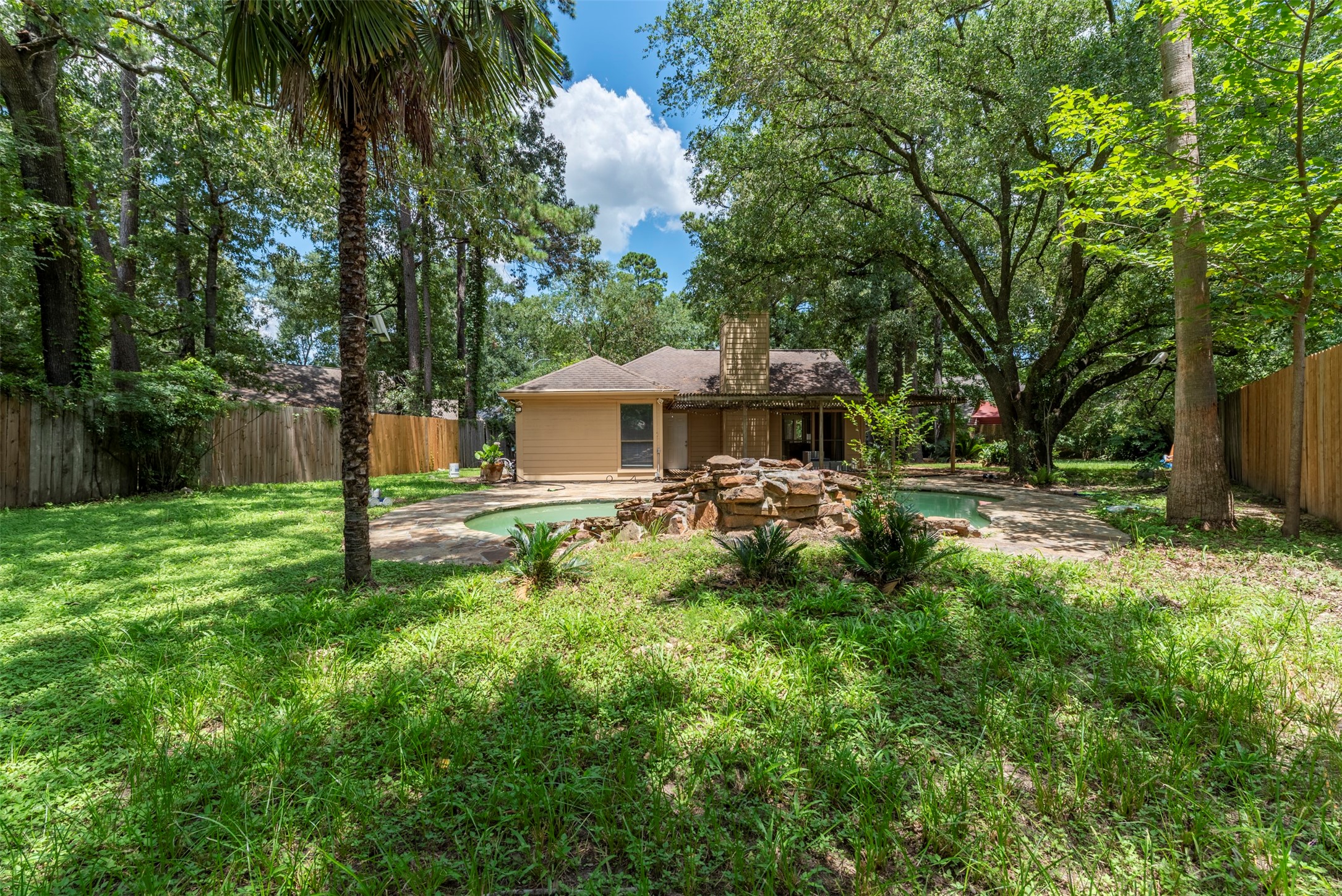 1906 Woodhue Drive Property Photo 28