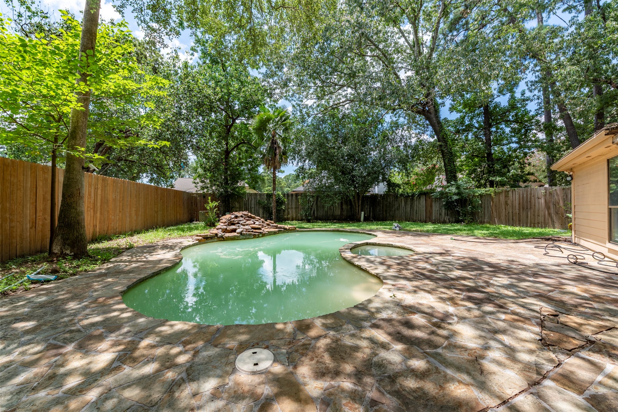 1906 Woodhue Drive Property Photo 29