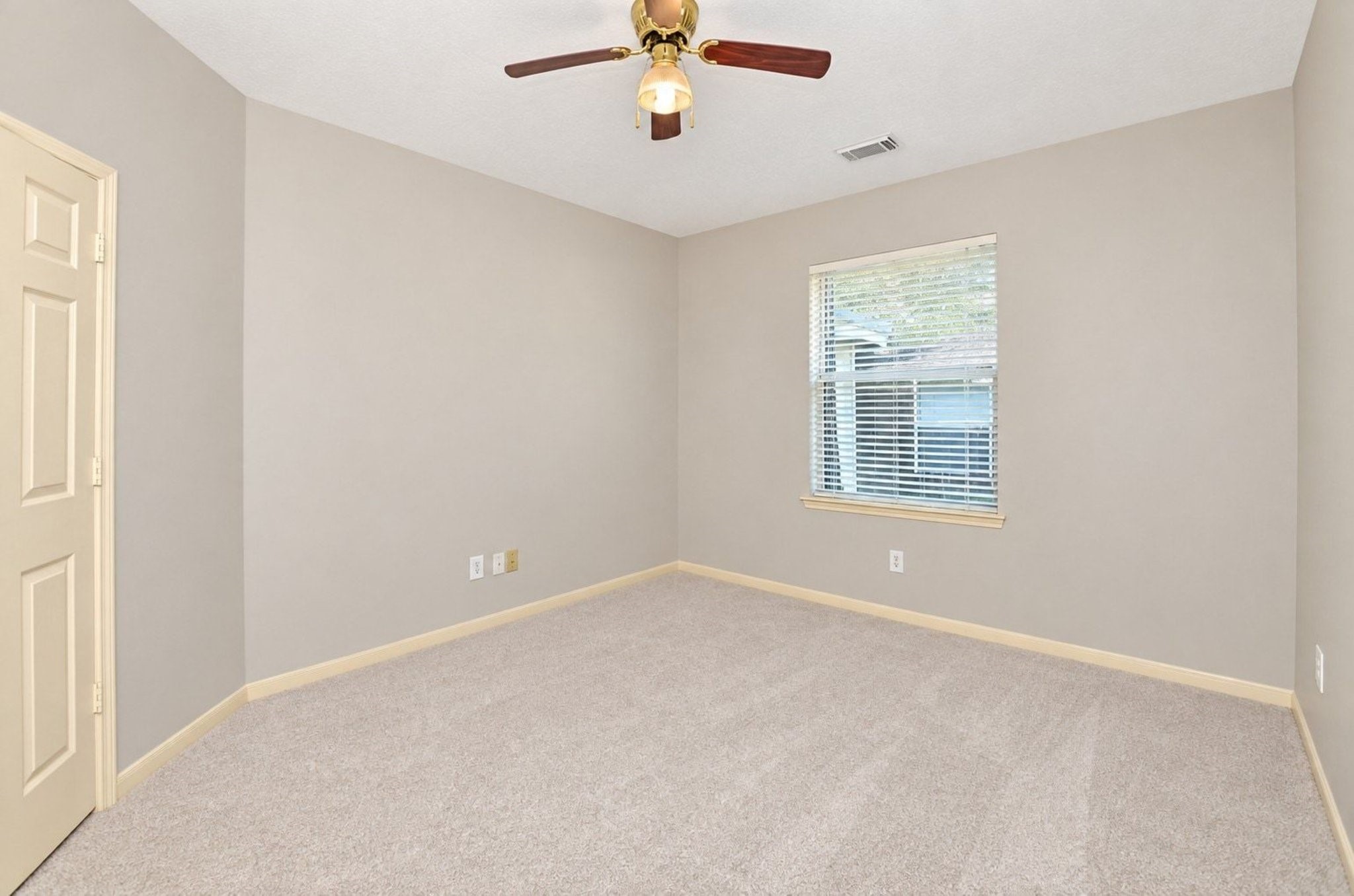 43 S Lace Arbor Drive Property Photo 13