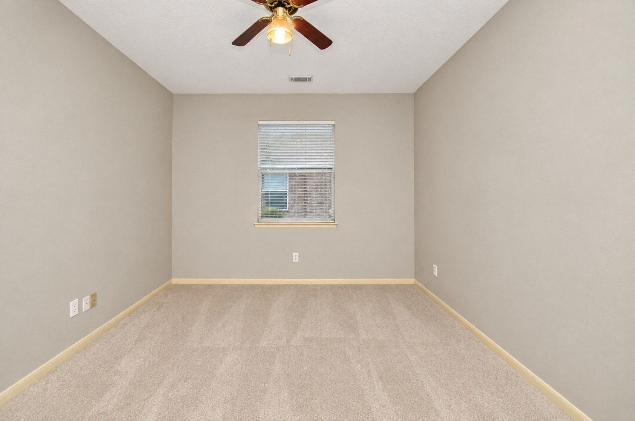 43 S Lace Arbor Drive Property Photo 15