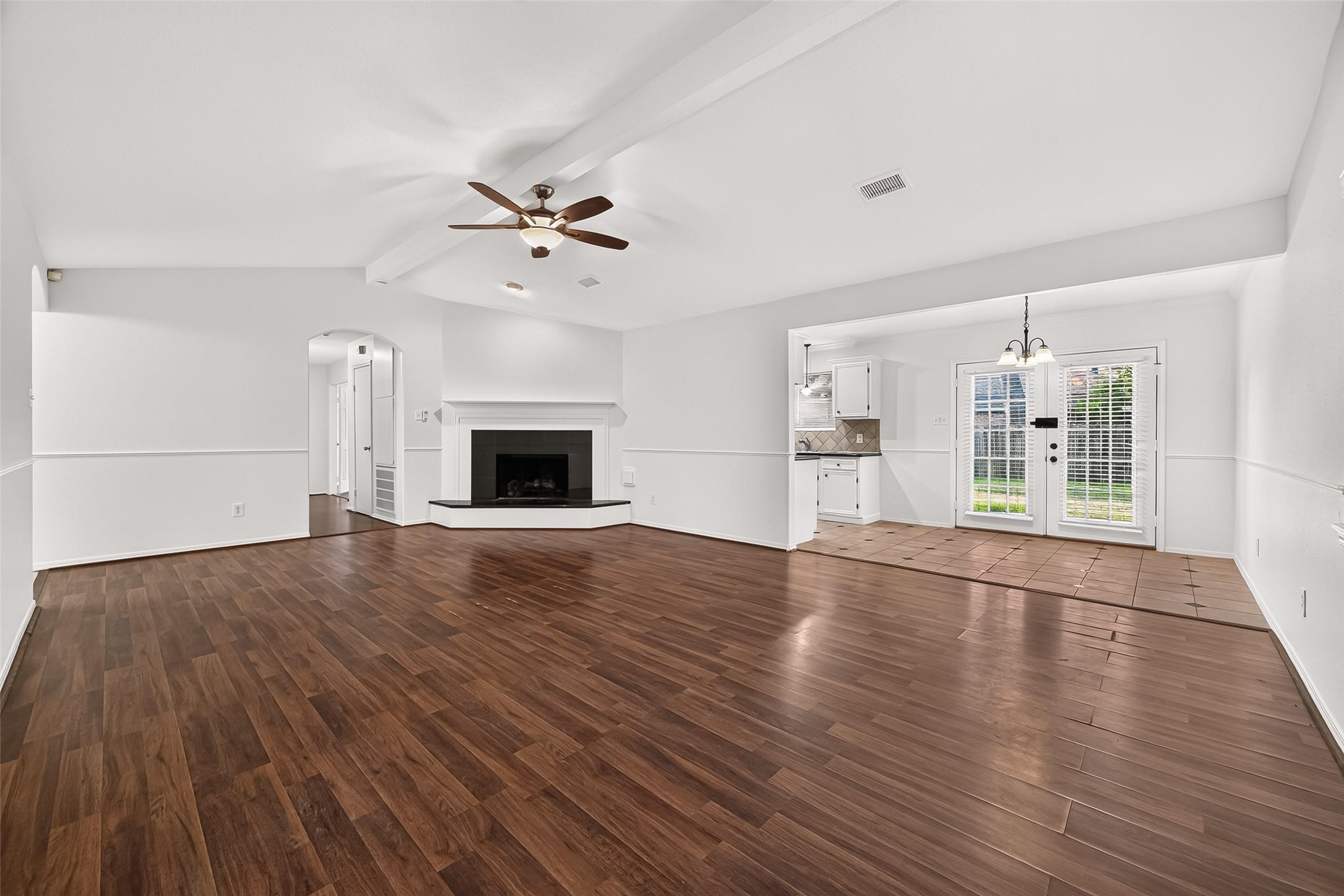 9322 Magnolia Ridge Drive Property Photo 3