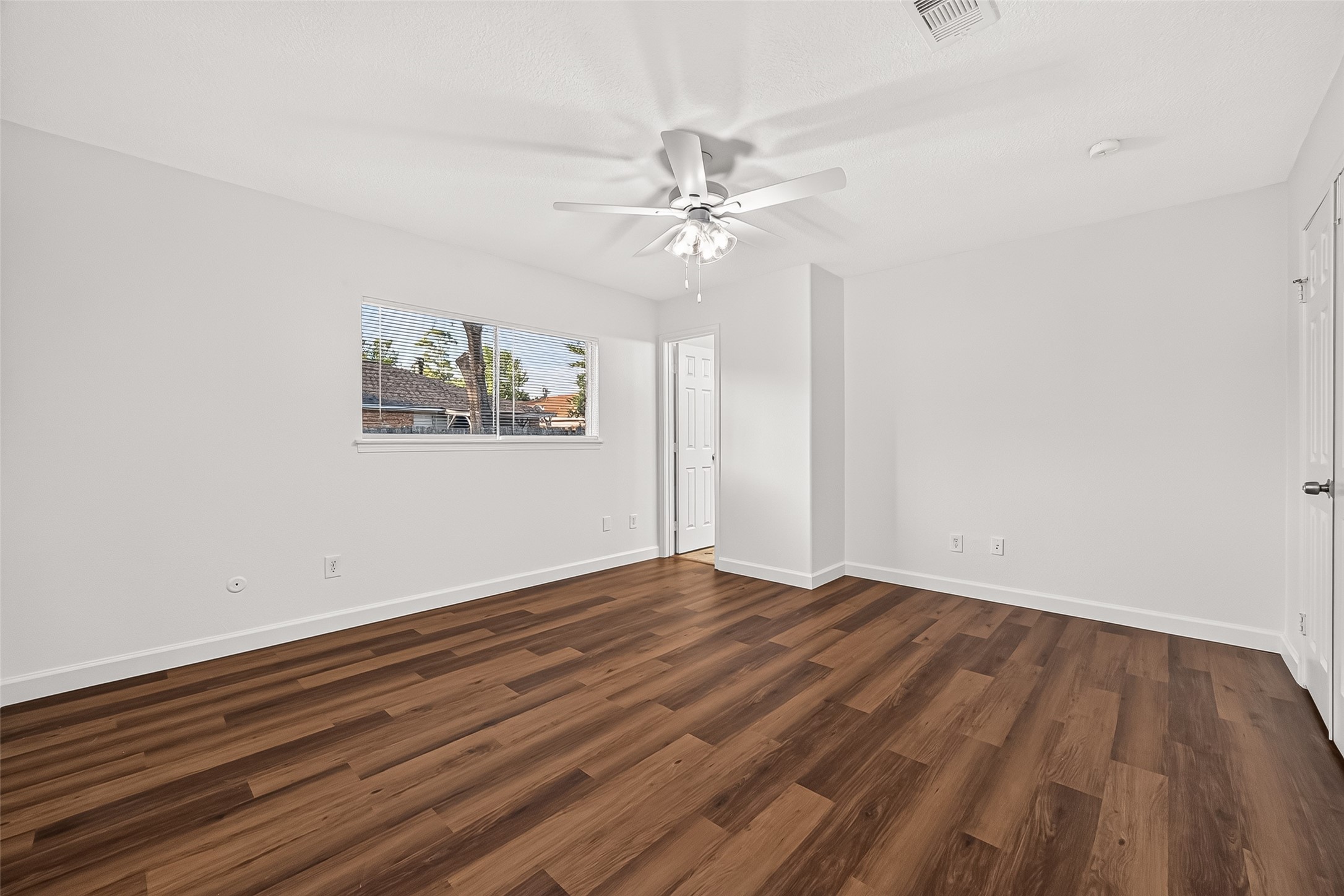 9322 Magnolia Ridge Drive Property Photo 11