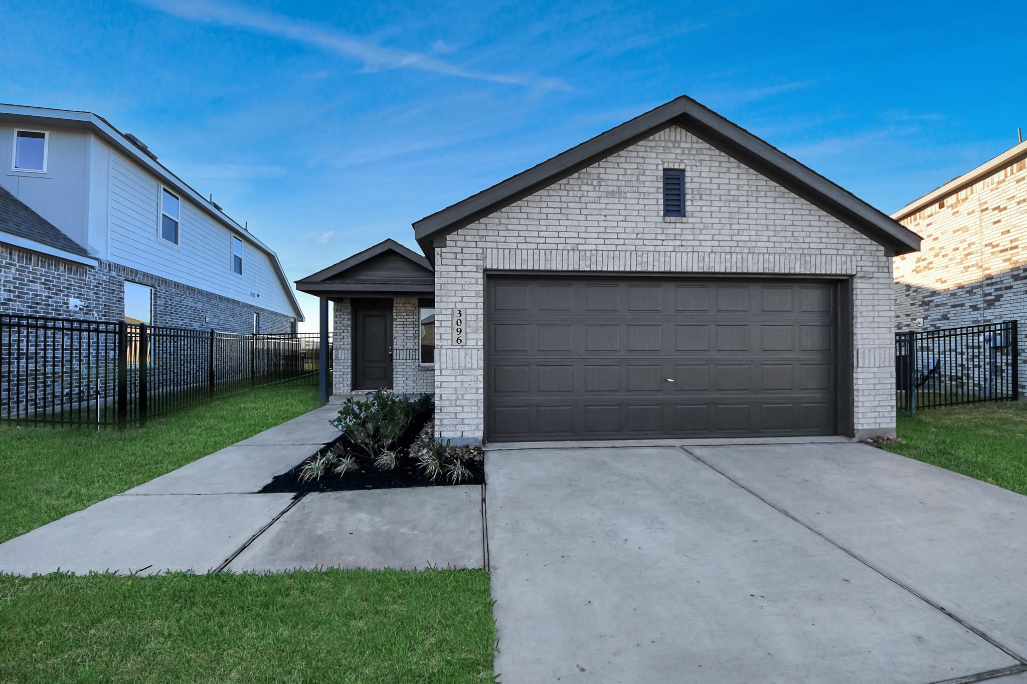 3096 Sunset Glory Drive Property Photo 3