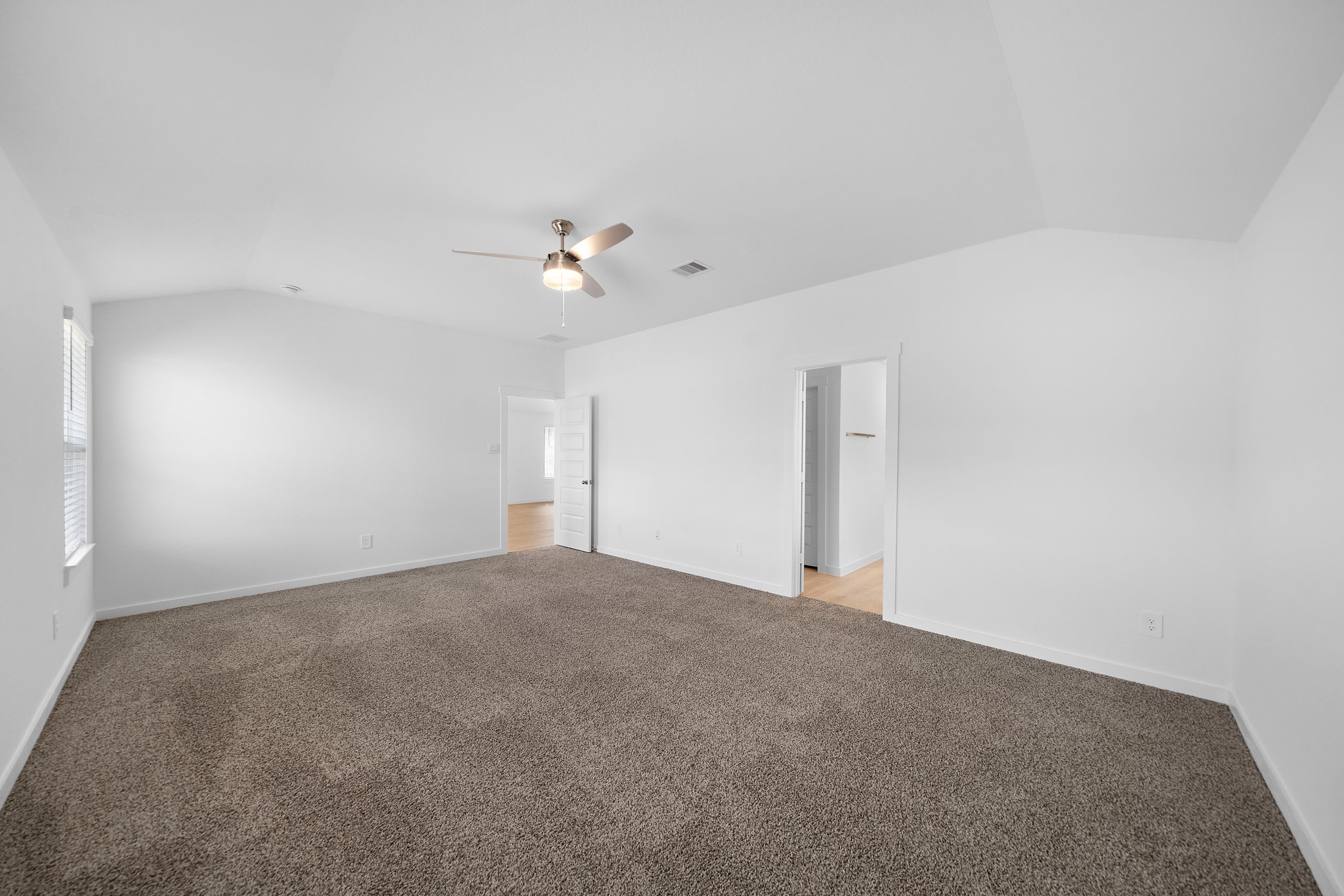 3819 Pierce Place Lane Property Photo 5
