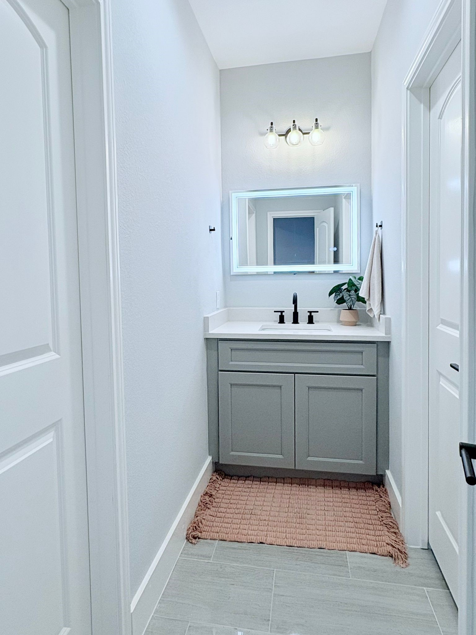 55 Ruskin Drive W Property Photo 23