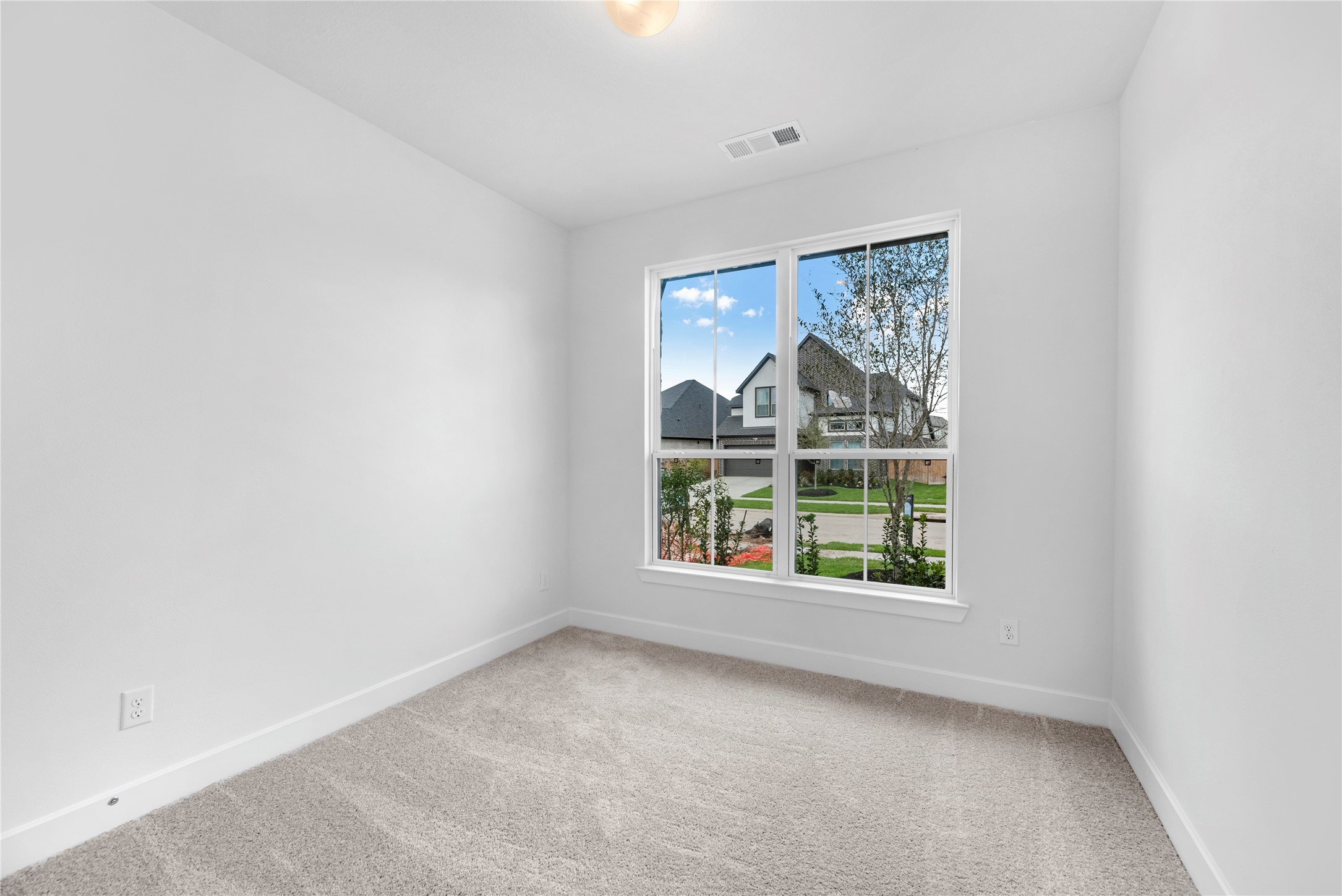 11062 Valley Fort Drive Property Photo 12