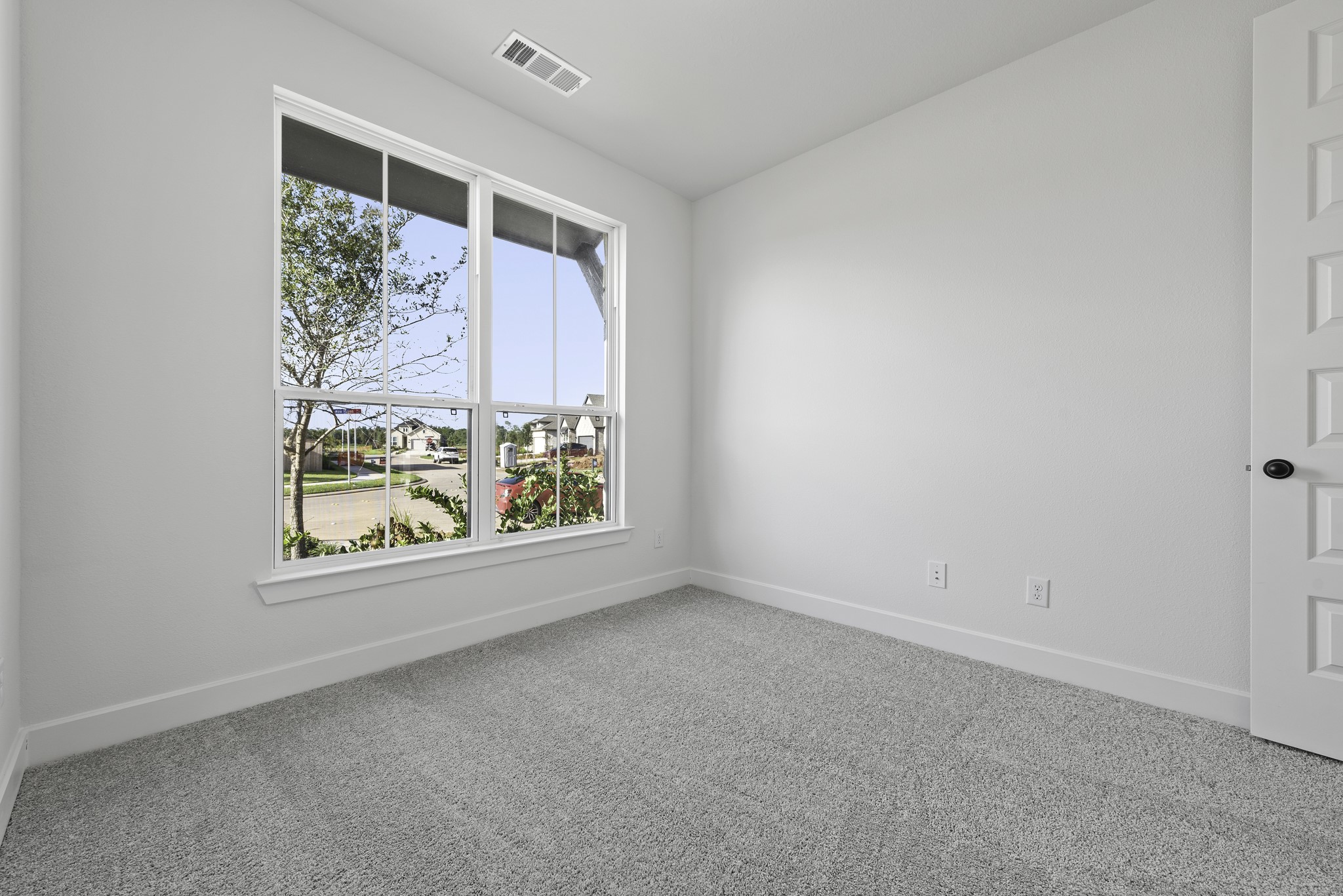11062 Valley Fort Drive Property Photo 18