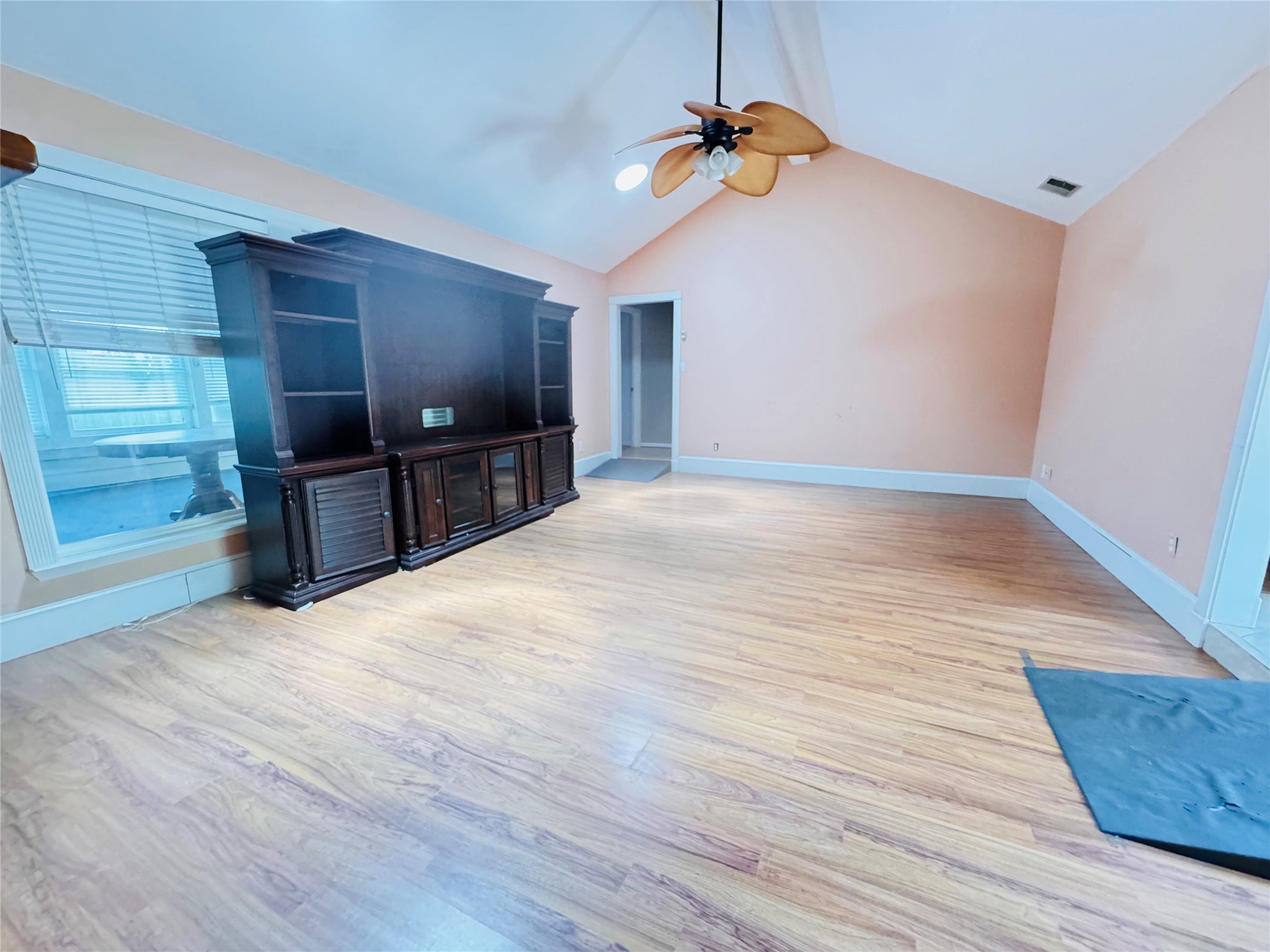 18107 Oakhampton Drive Property Photo 3