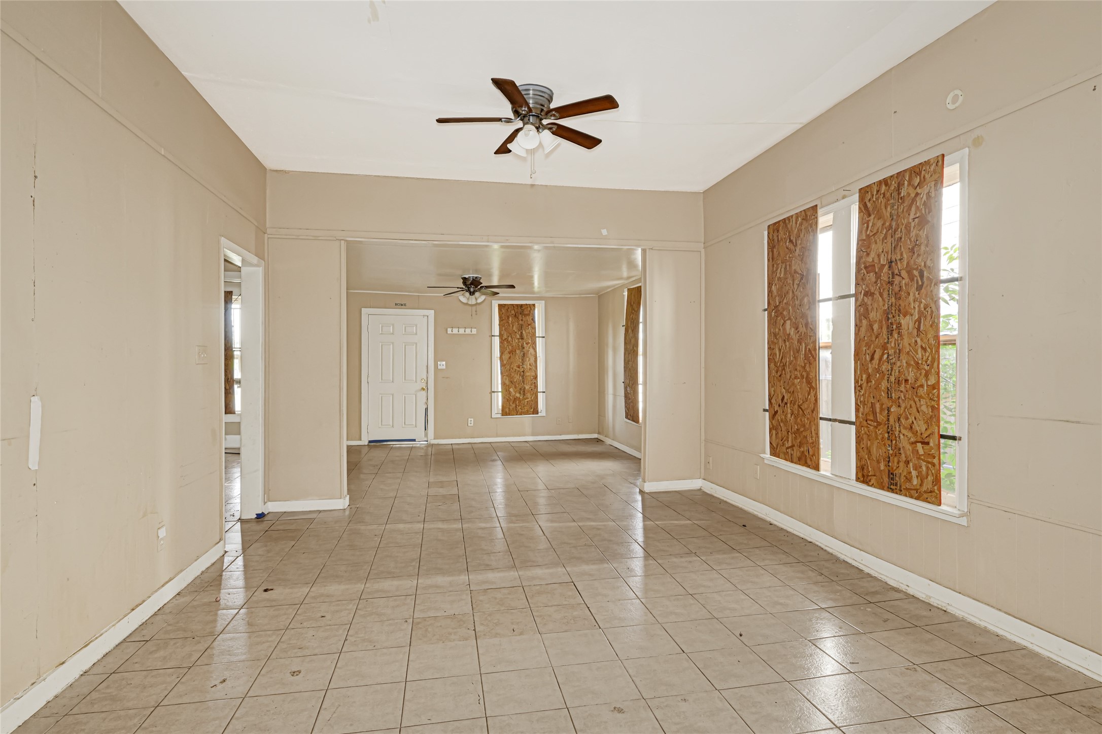 4013 King Street Property Photo 10