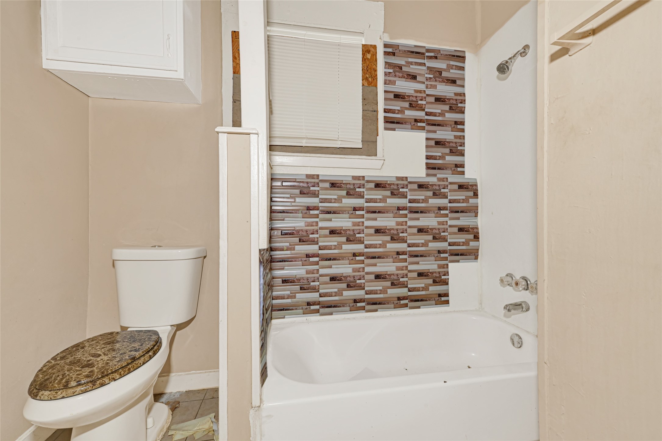 4013 King Street Property Photo 14