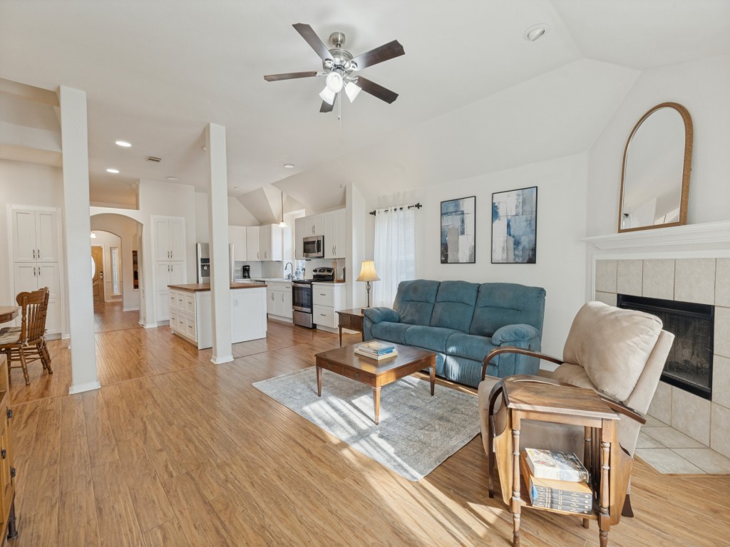 2835 Pond Apple Property Photo 4