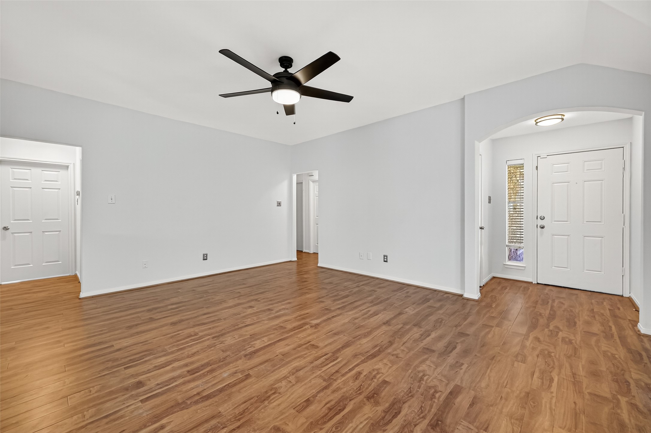 1415 Rogers Lake Lane Property Photo 2