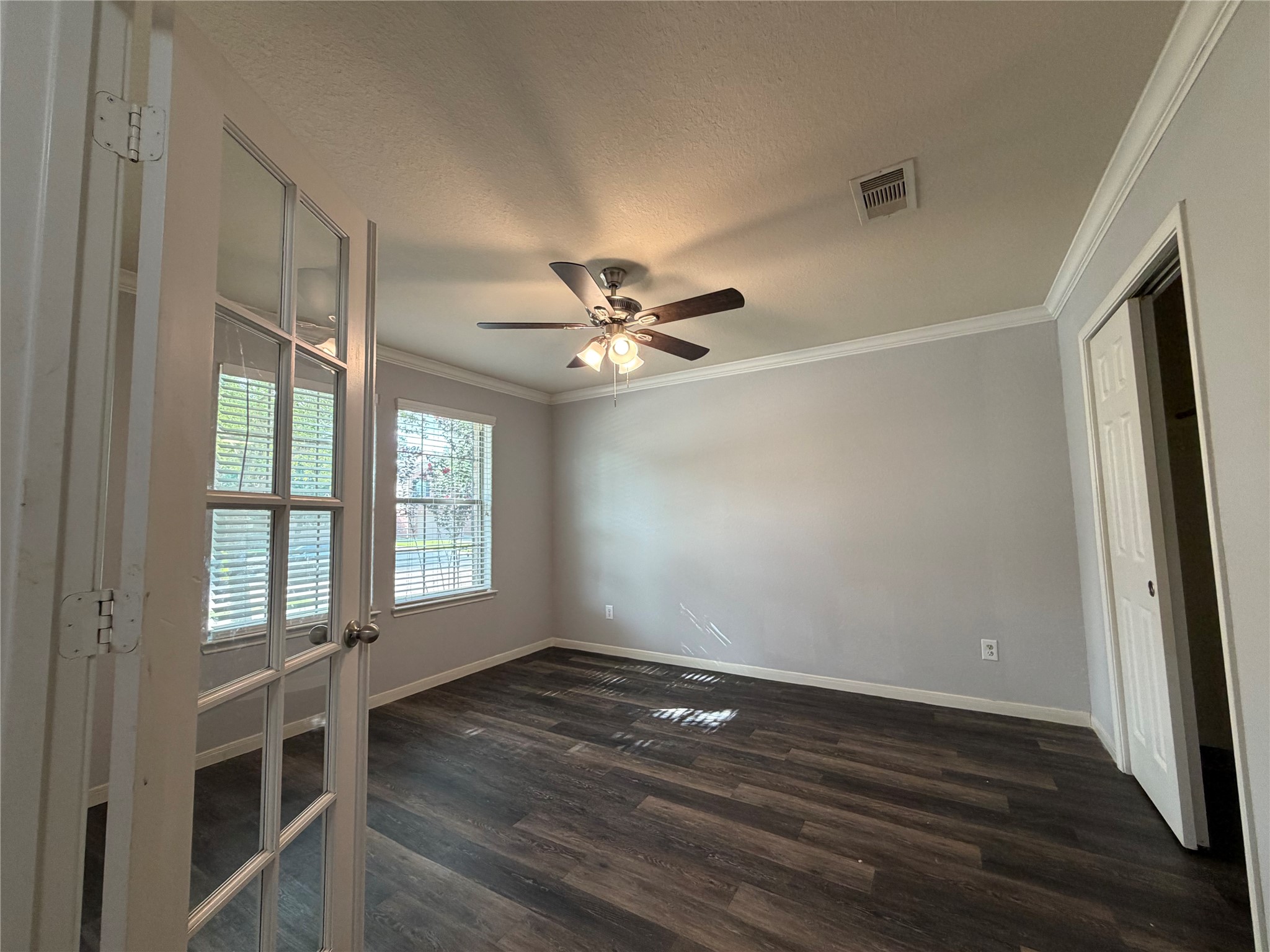 8023 Clover Leaf Drive Property Photo 2