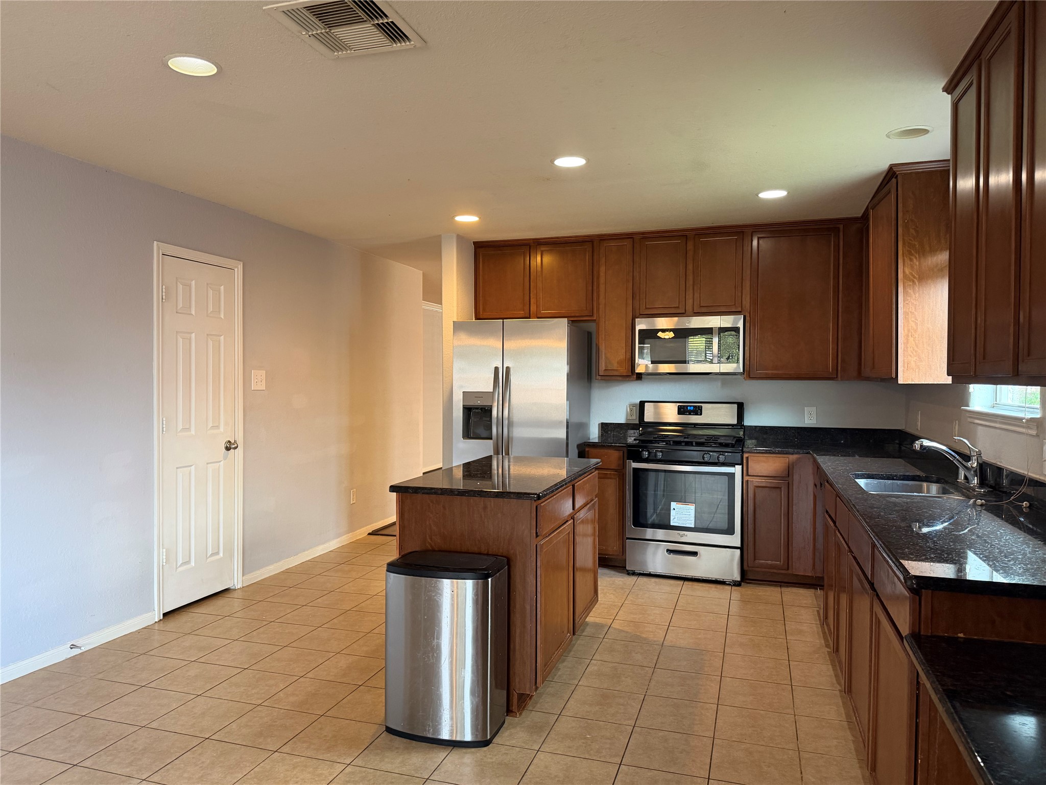 8023 Clover Leaf Drive Property Photo 10