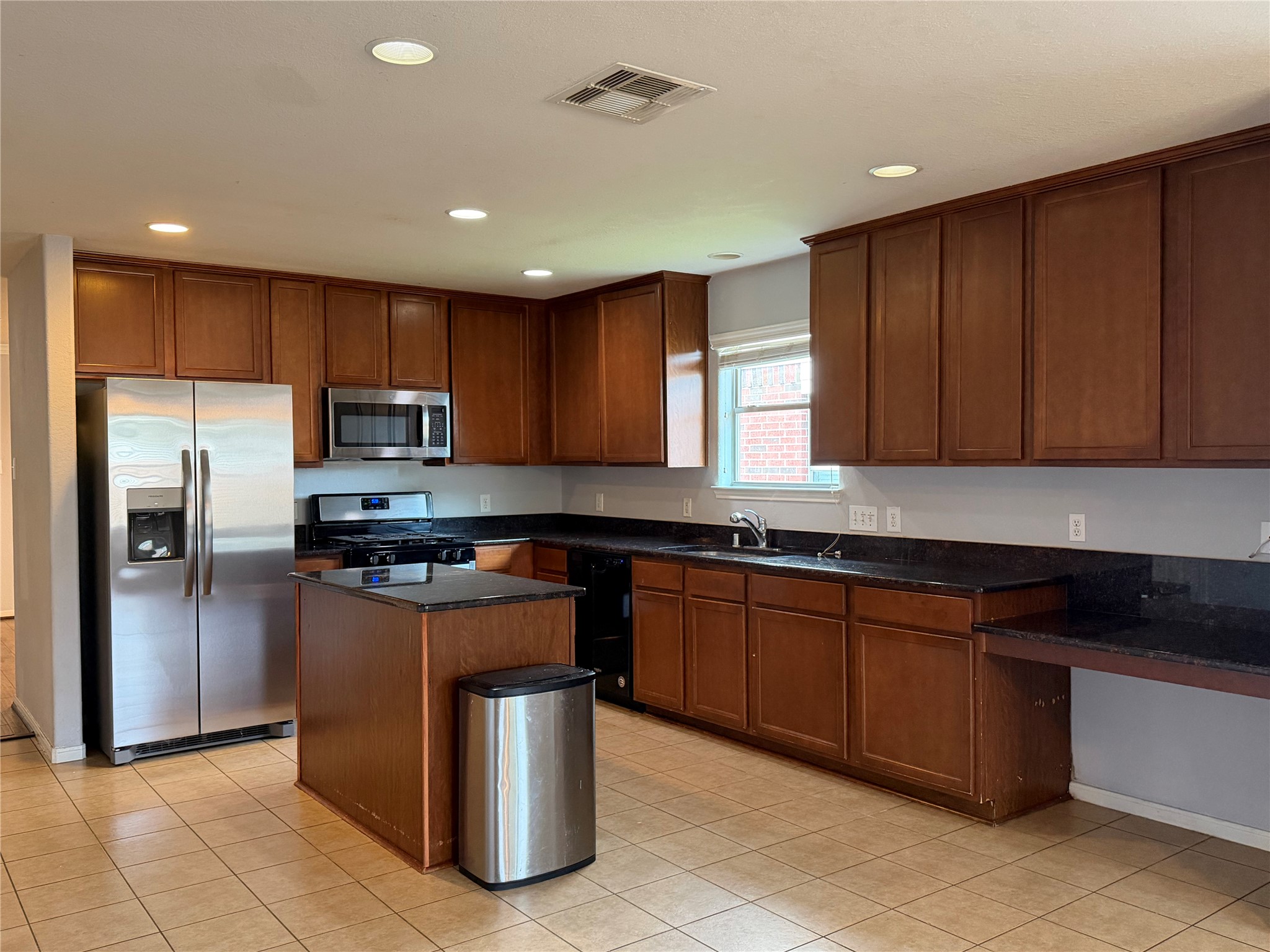 8023 Clover Leaf Drive Property Photo 11