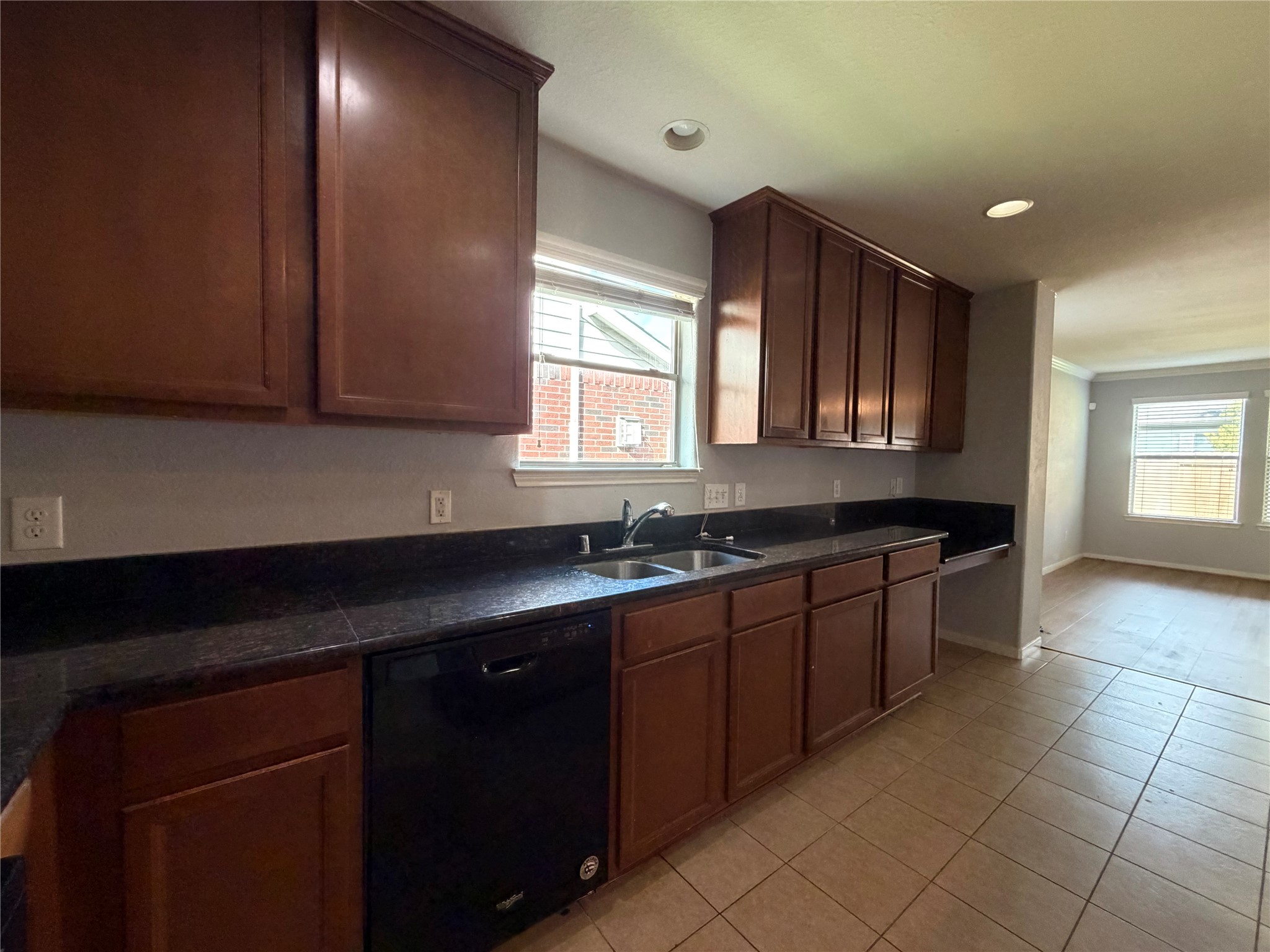8023 Clover Leaf Drive Property Photo 13
