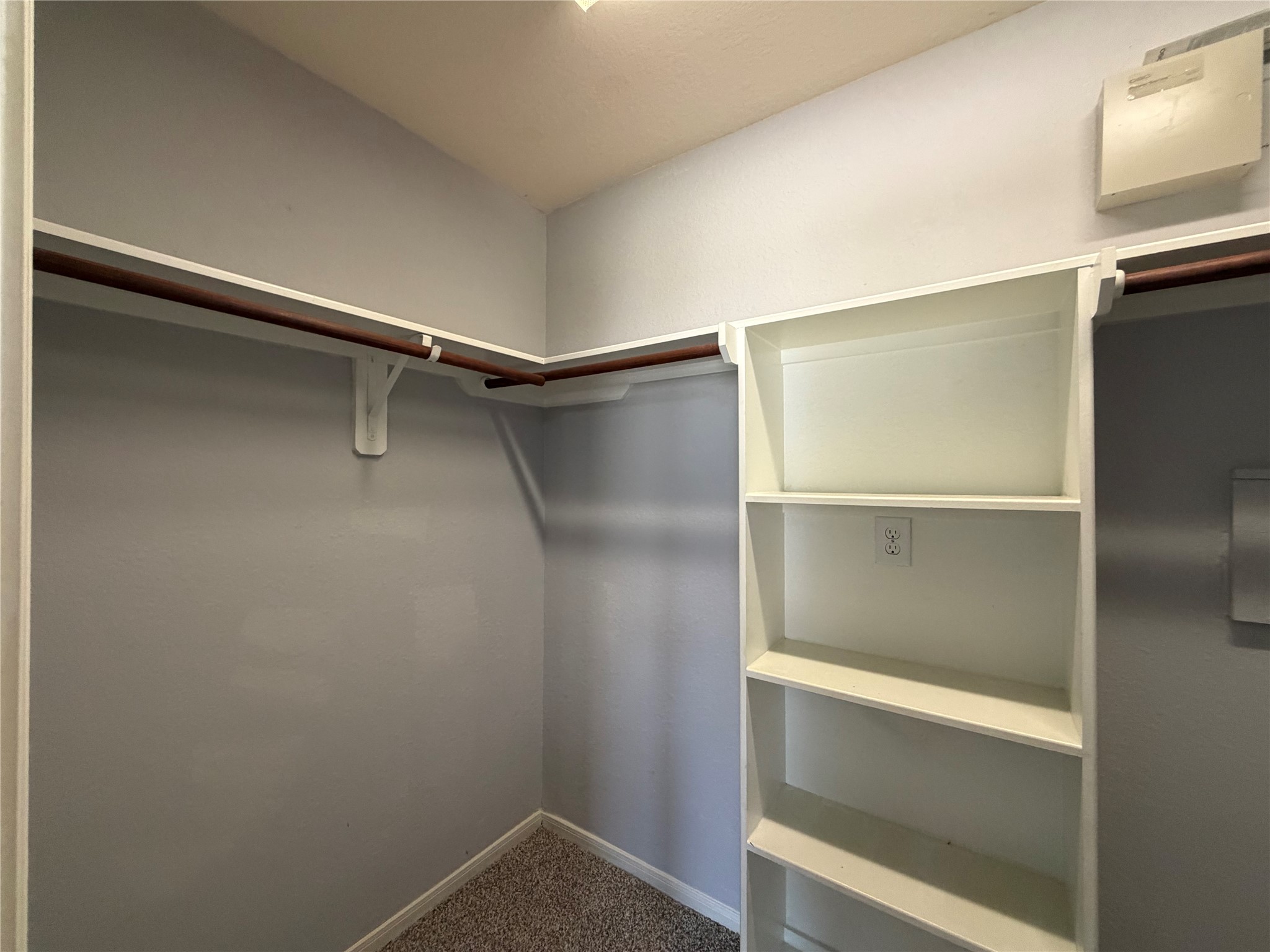 8023 Clover Leaf Drive Property Photo 17