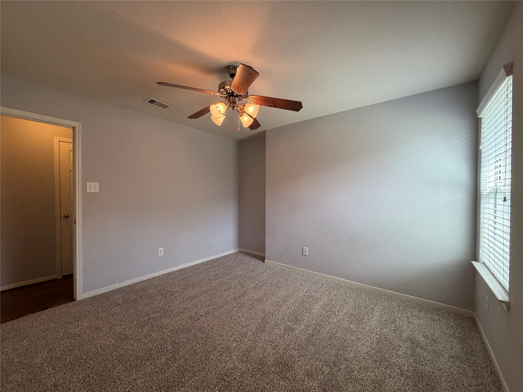 8023 Clover Leaf Drive Property Photo 23